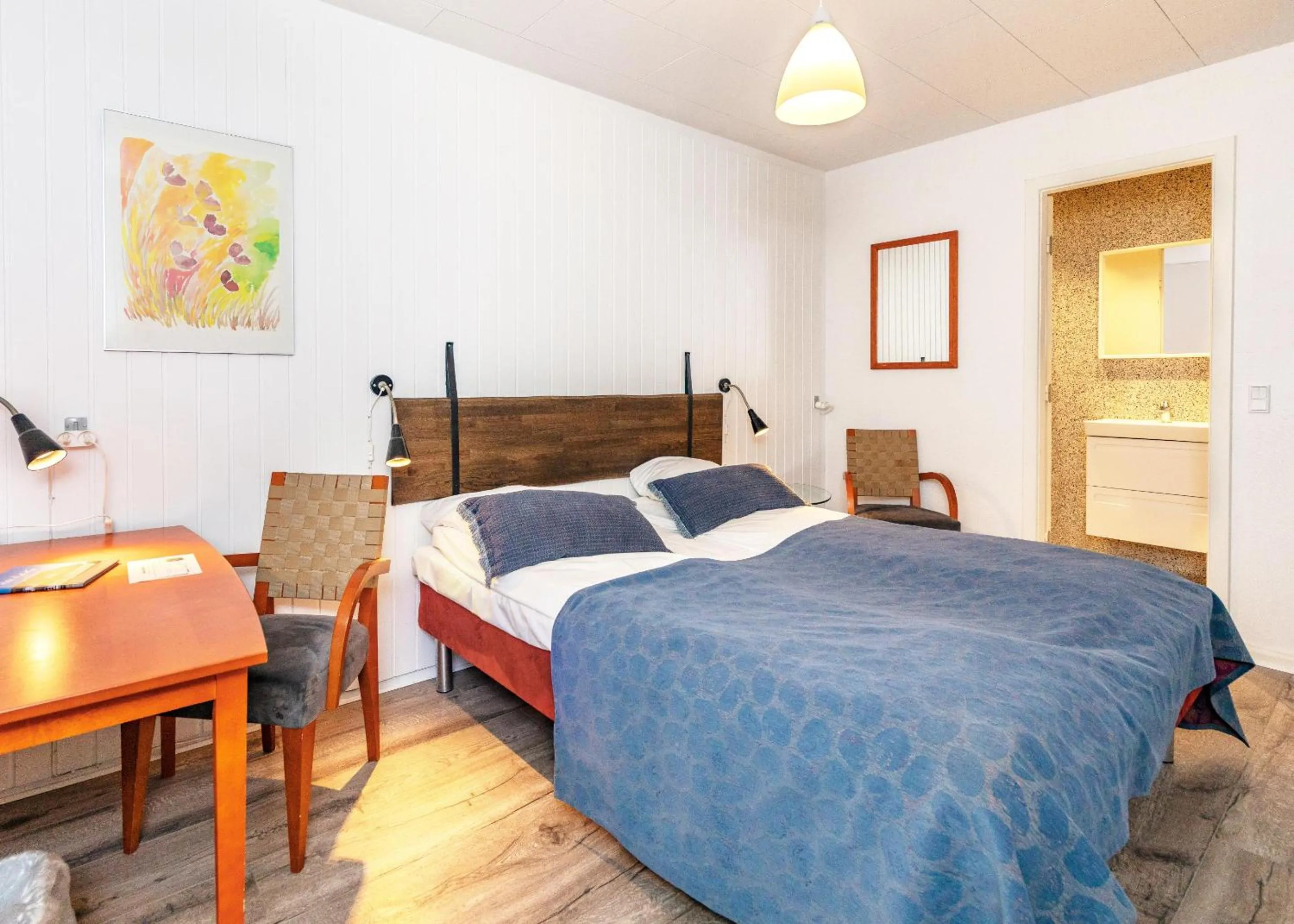 Double Room with Private Bathroom in Hotel Aarslev Kro