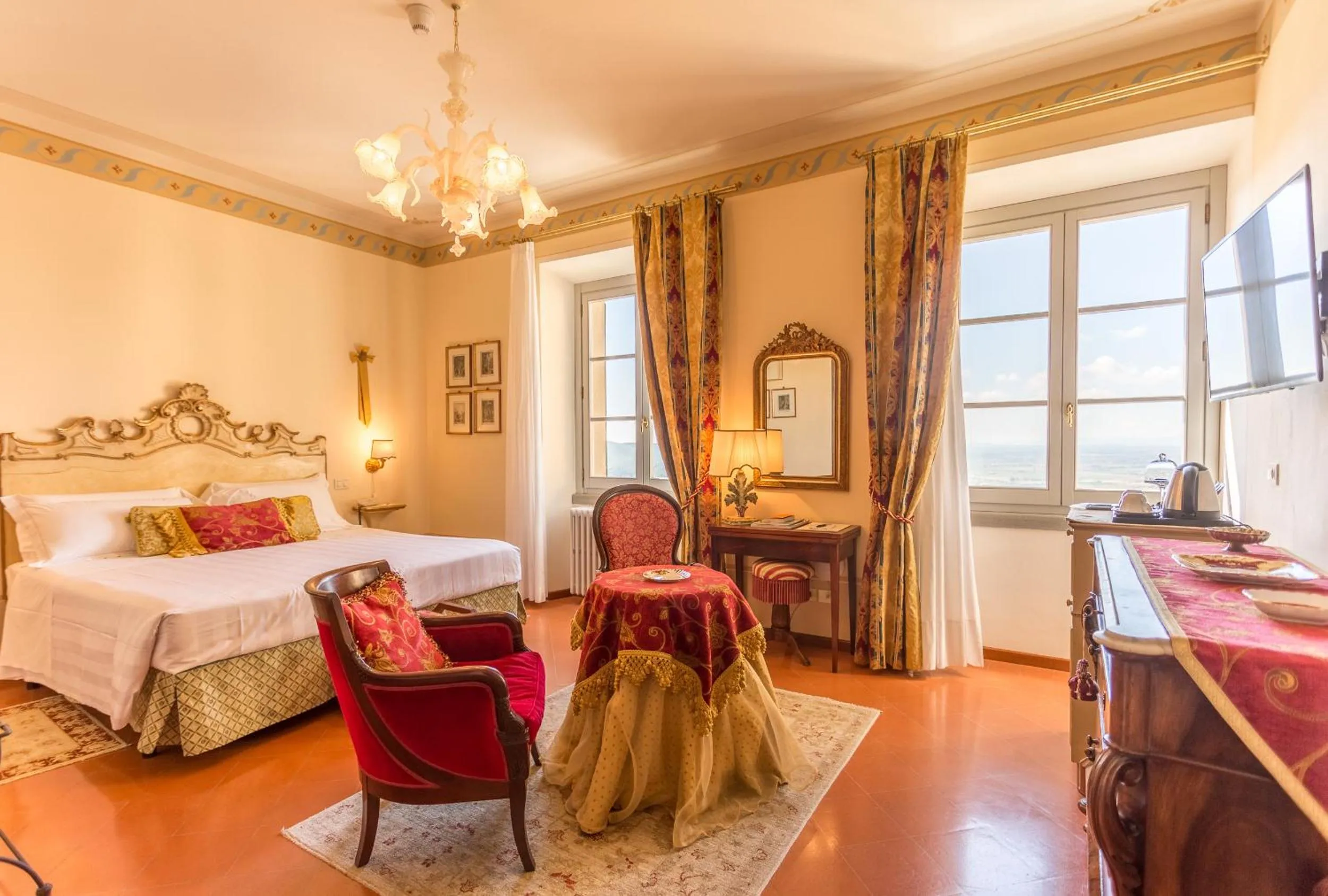 Deluxe King Room with Whirlpool in Hotel Villa Marsili