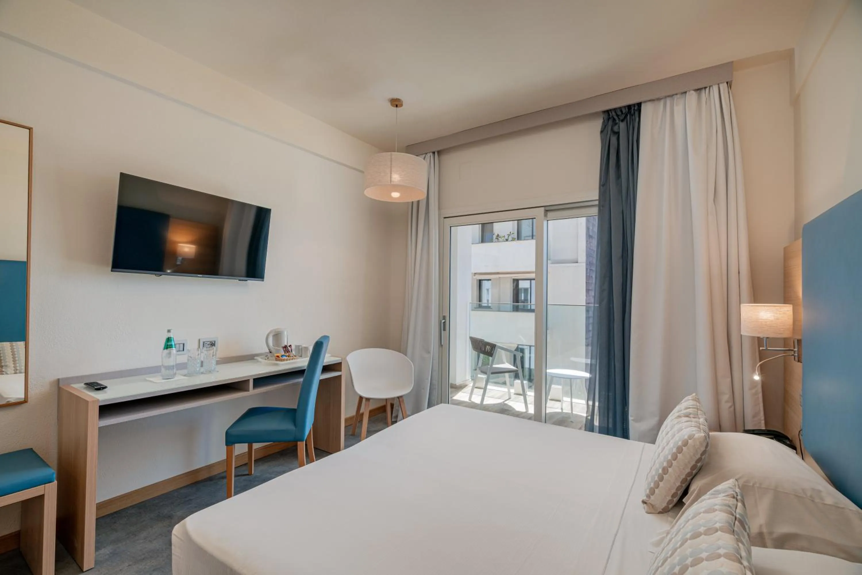 Double or Twin Room with Balcony in Hotel Calabona