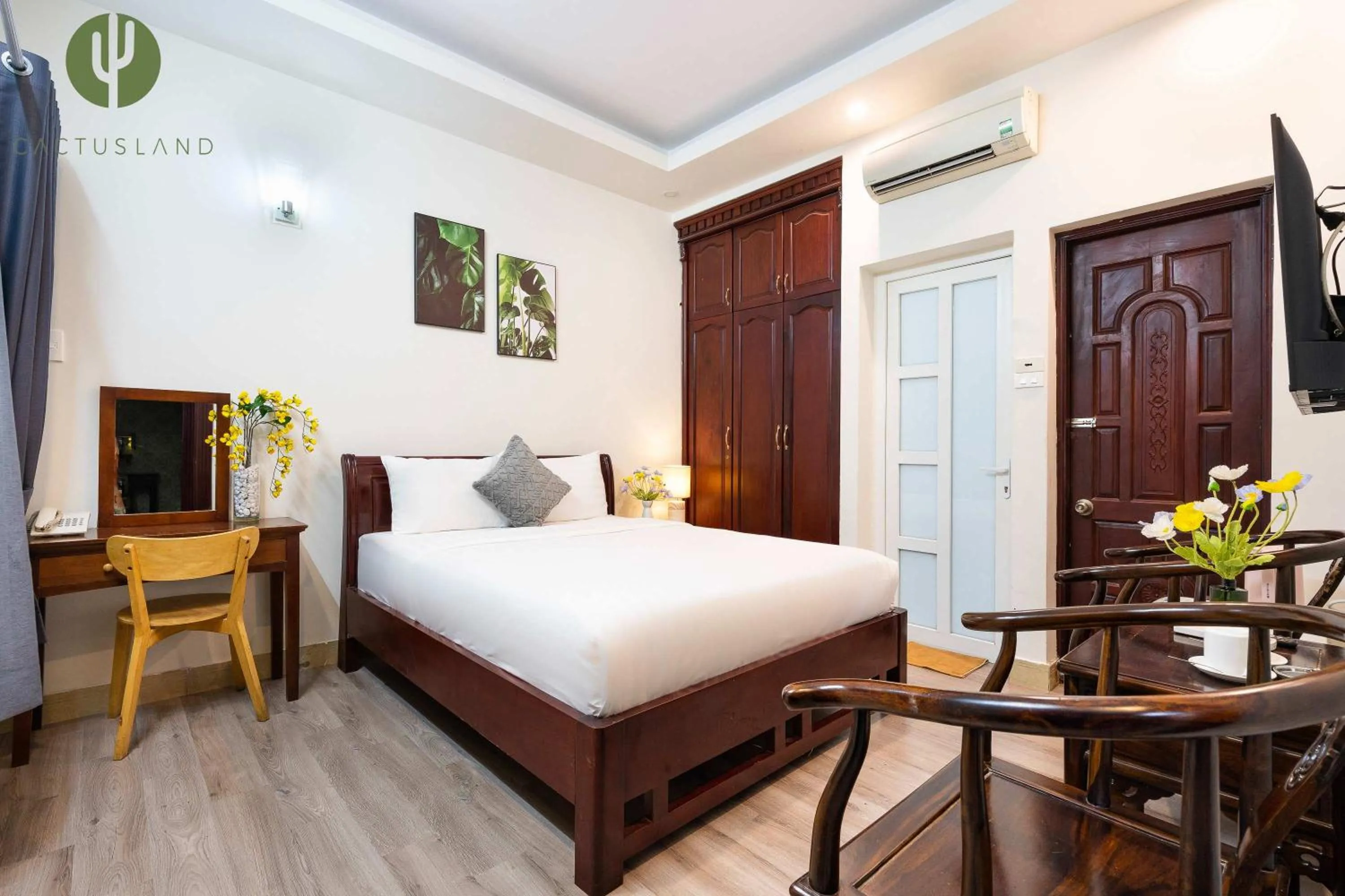 Superior Double Room in Cactusland Hotel Tan Binh Near T3 Station