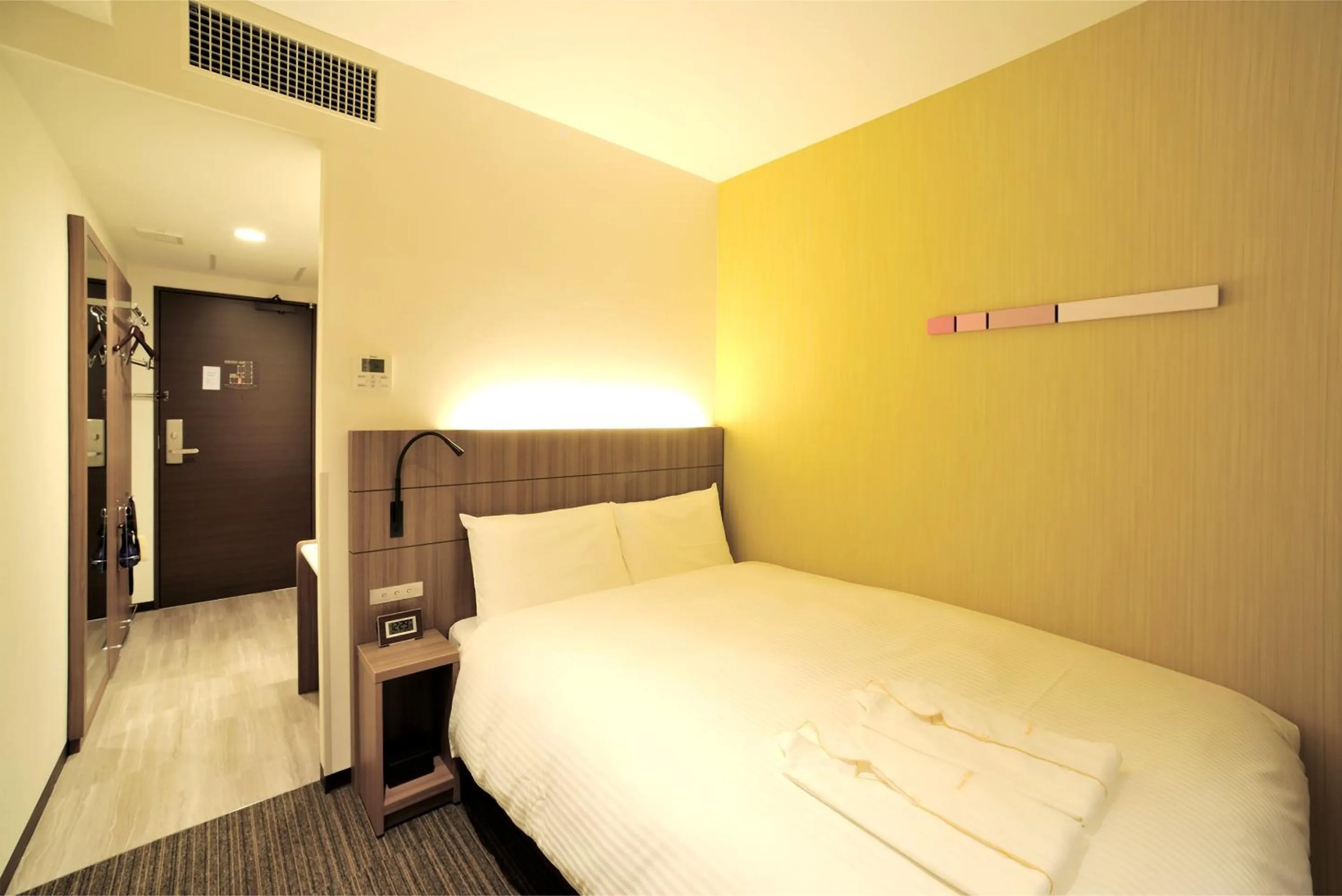 Double Room with Small Double Bed - Non-Smoking in Hotel Nets Sapporo