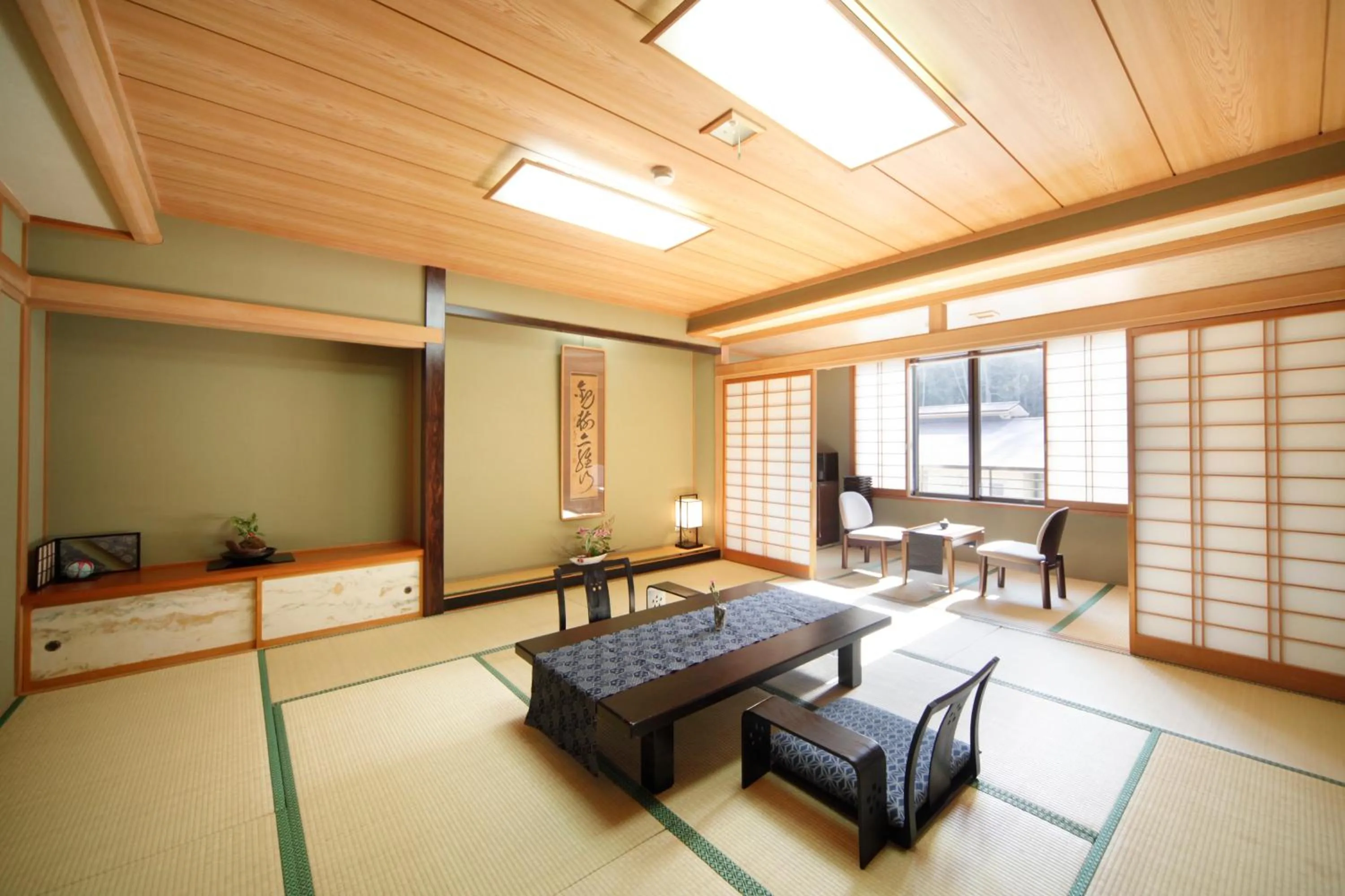 Deluxe Family Room in Oribana