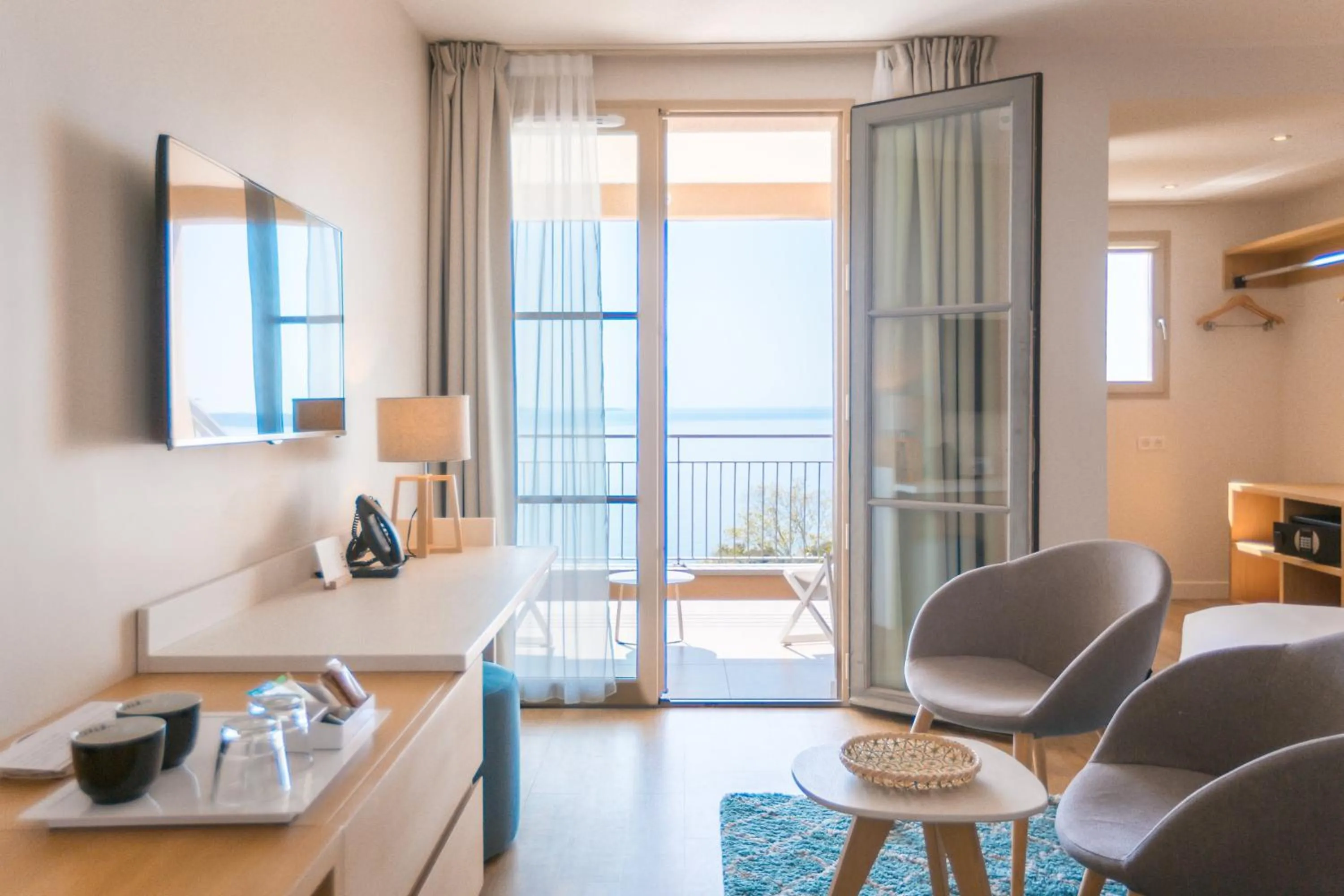 Superior Double Room with Sea View - single occupancy in Hôtel La Villa Douce