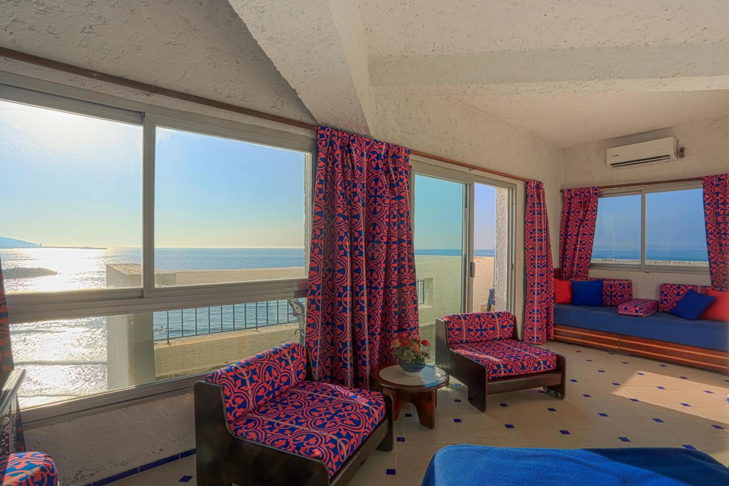 Triple Room with Sea View in UMH Tarik Hotel
