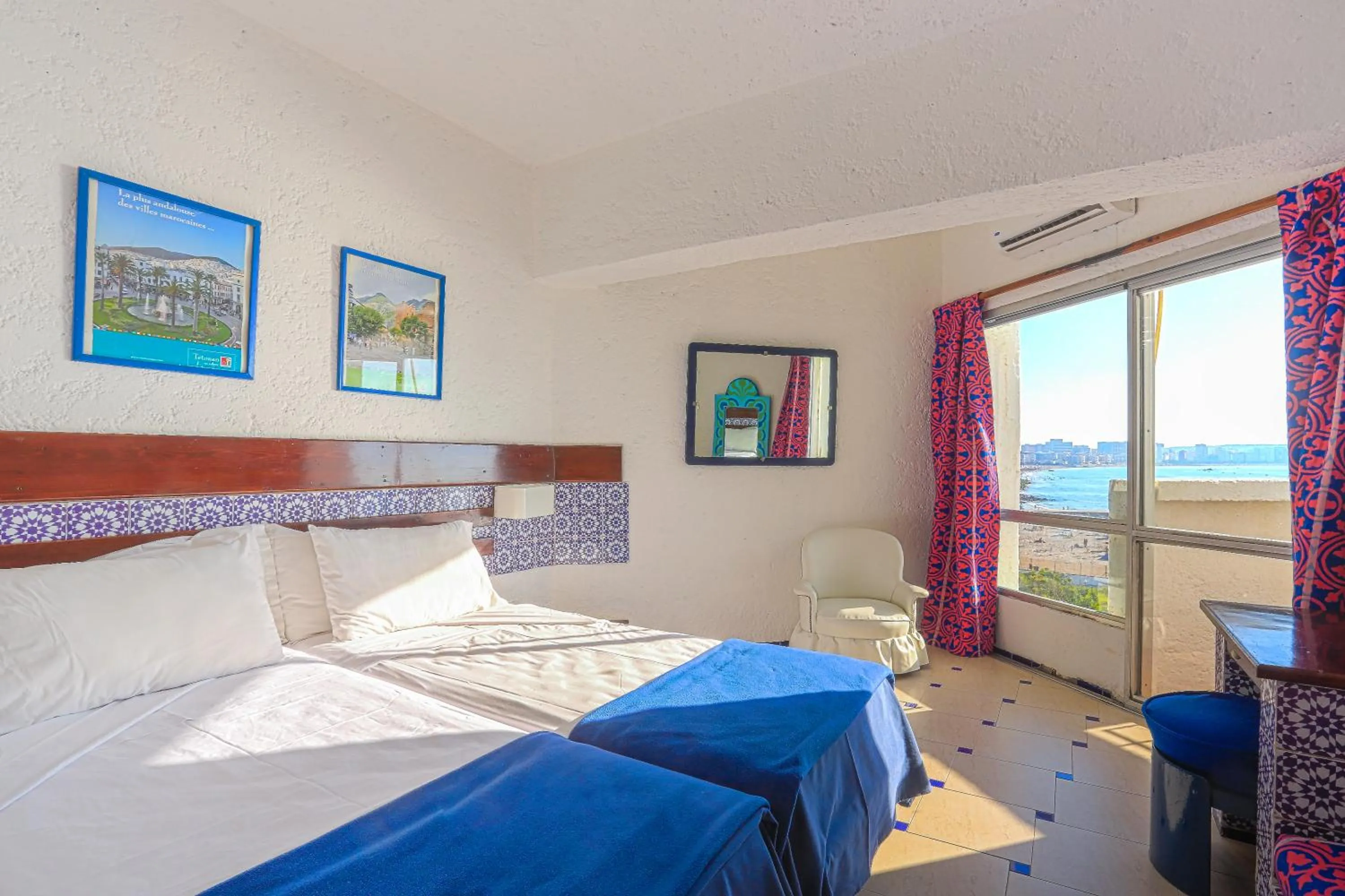 Triple Room with Sea View in UMH Tarik Hotel