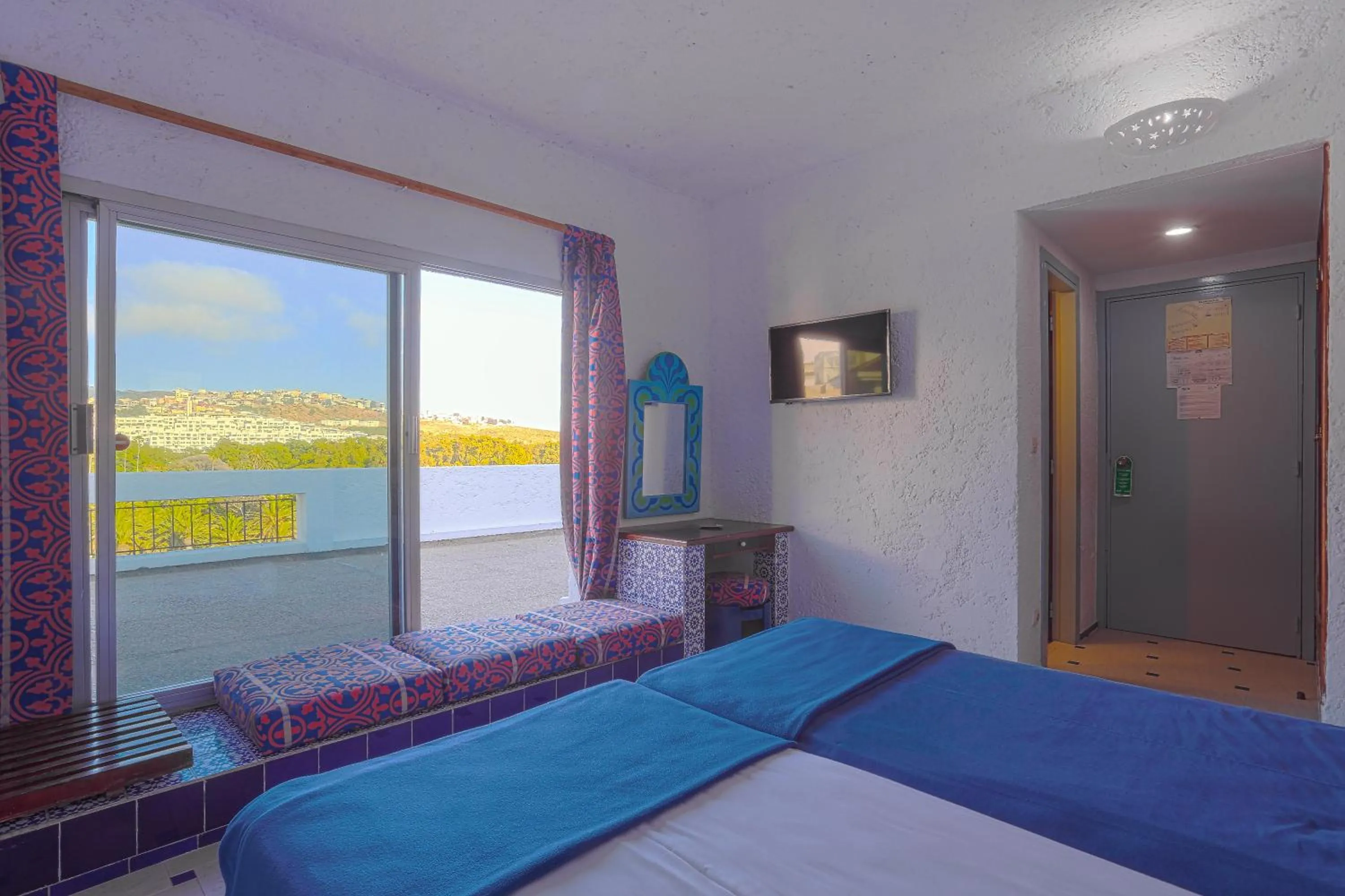 Standard Triple Room in UMH Tarik Hotel