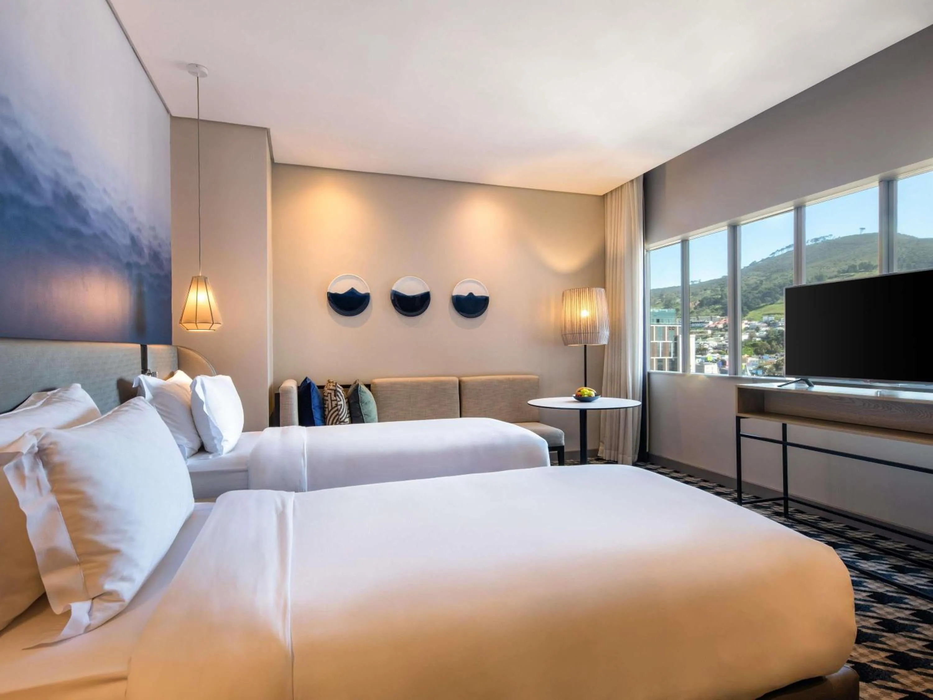 Classic Twin Room in Pullman Cape Town City Centre