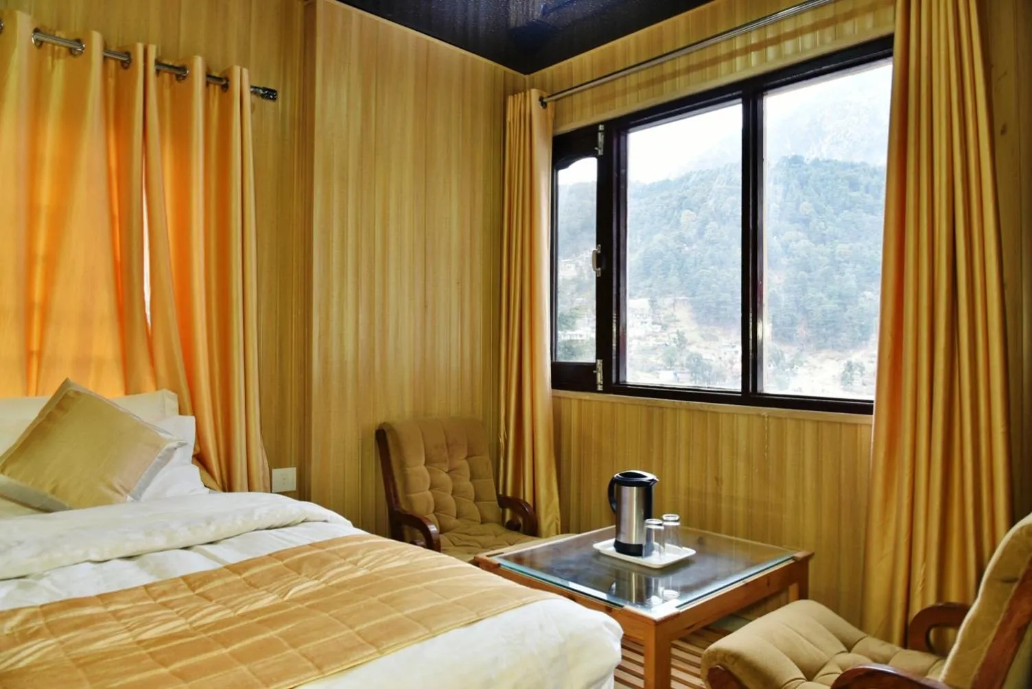 Superior Double Room in Hotel Akash - Luxury Hotel In McLeodganj