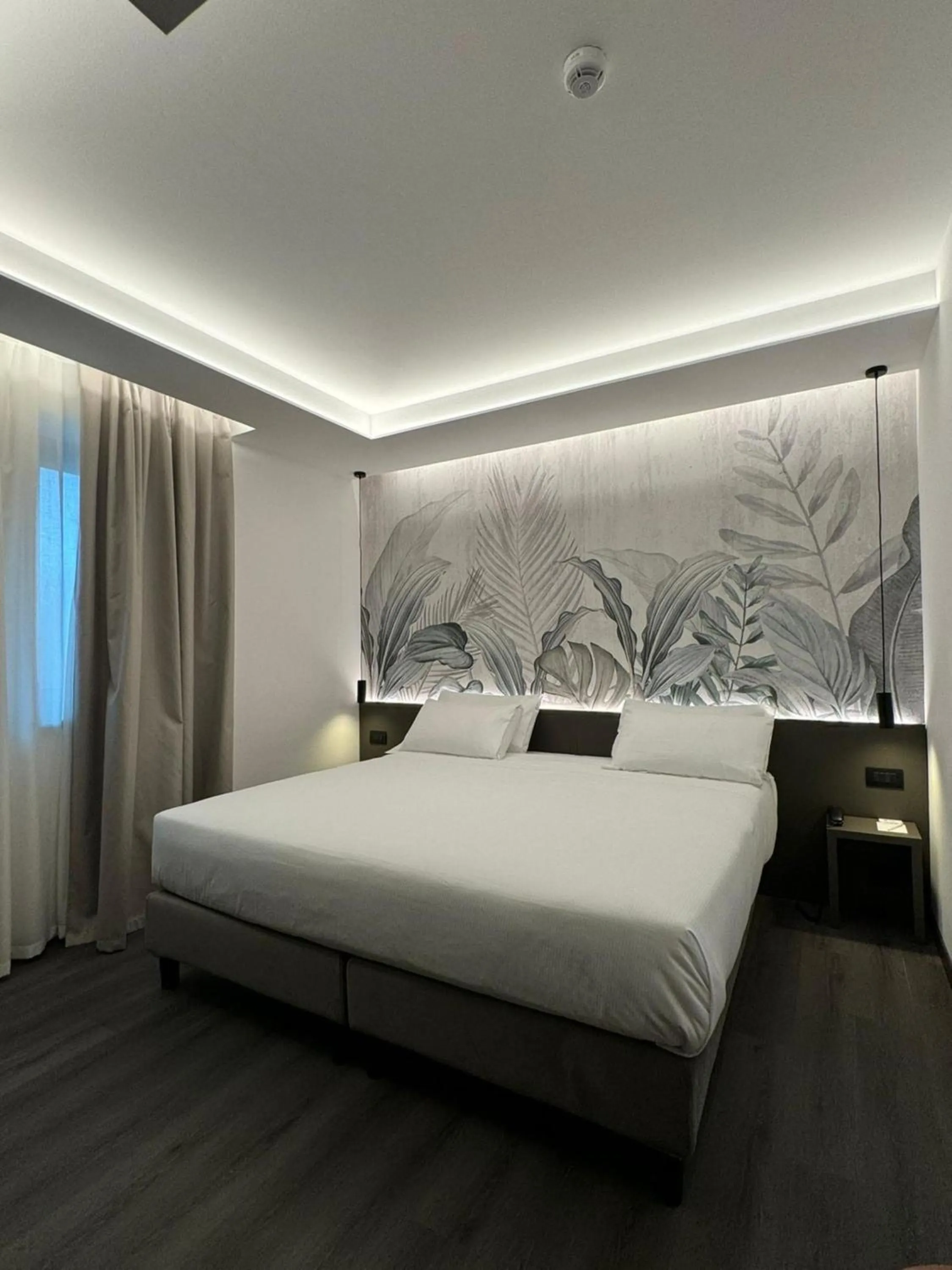 Deluxe King Room - single occupancy in Best Western Park Hotel Continental