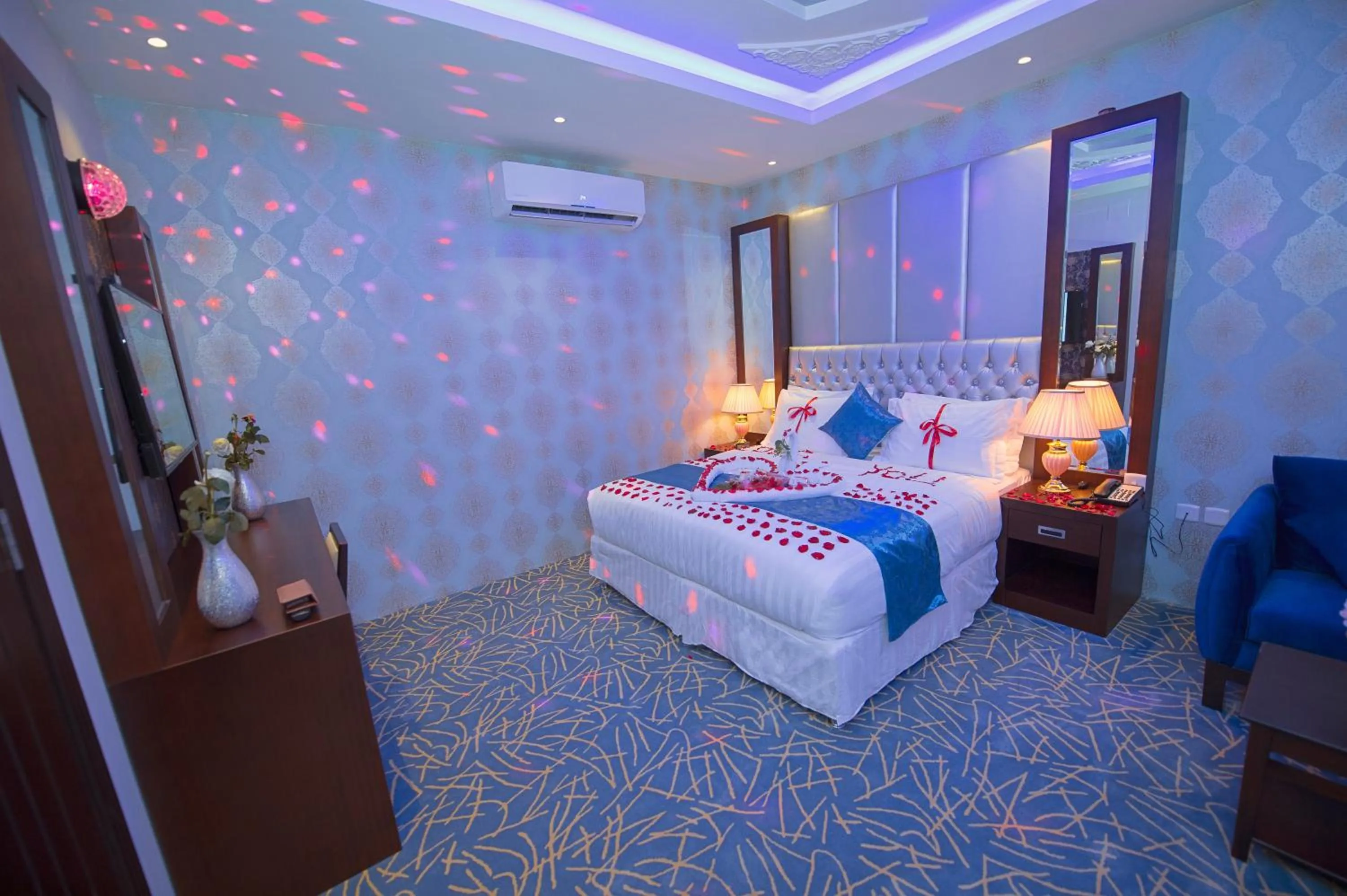 Honeymoon Suite - 2 in Rest Night Serviced Apartments Wadi Al Dawasir
