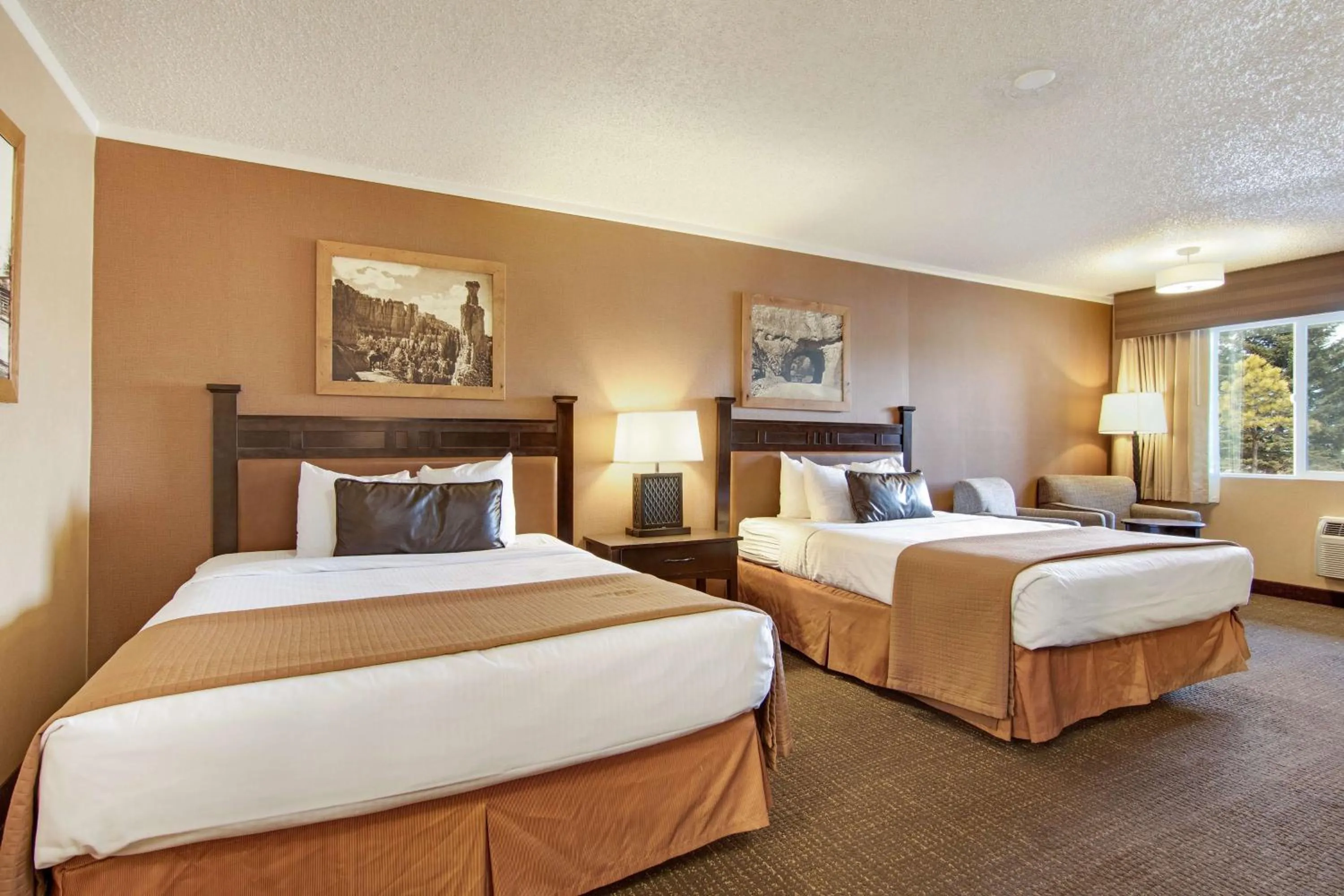 Queen Room with Two Queen Beds - Non-Smoking in Best Western PLUS Ruby's Inn