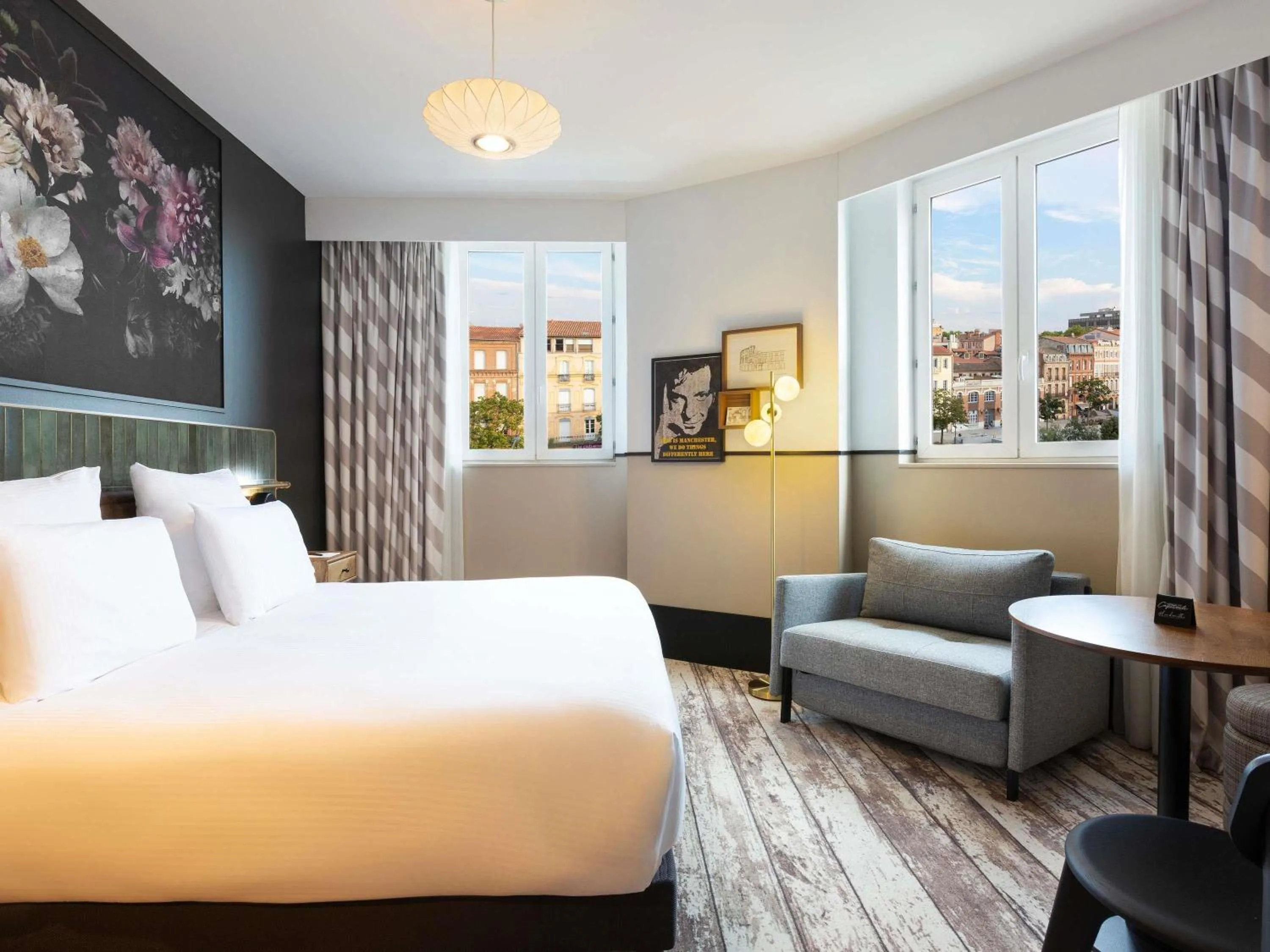 Superior Double Room with Sofa in Hotel Les Capitouls Toulouse Centre - Handwritten Collection