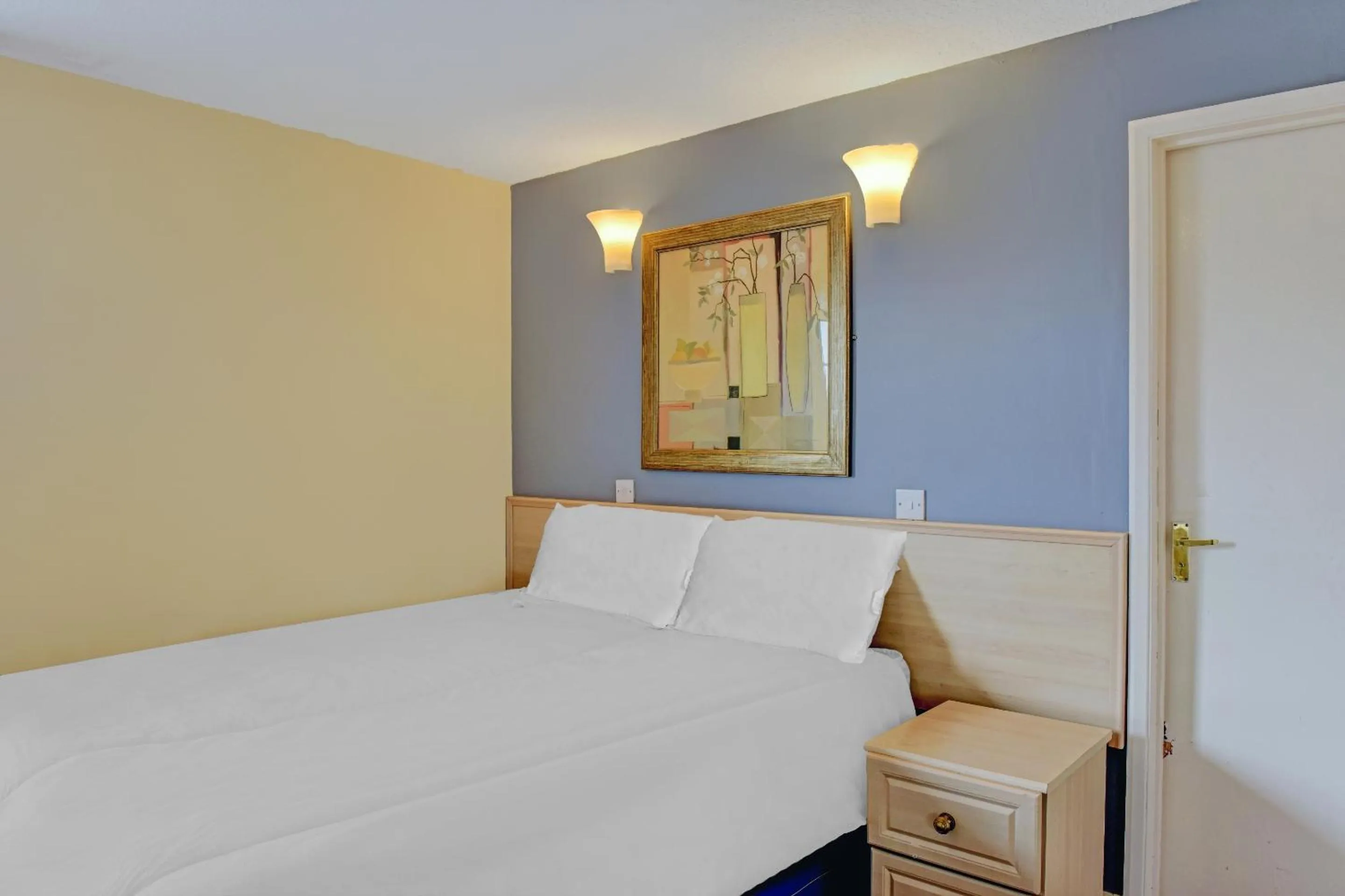 Standard Double Room in Shilton Inn By OYO Leicester