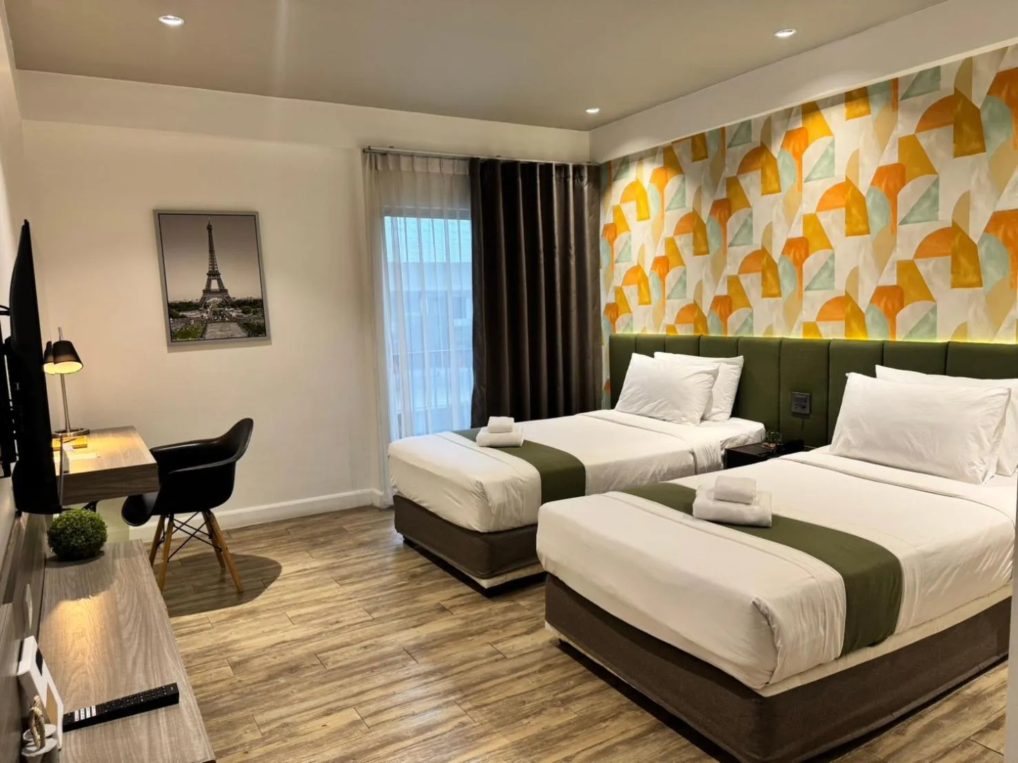 Deluxe Twin Room in Mittapan Hotel