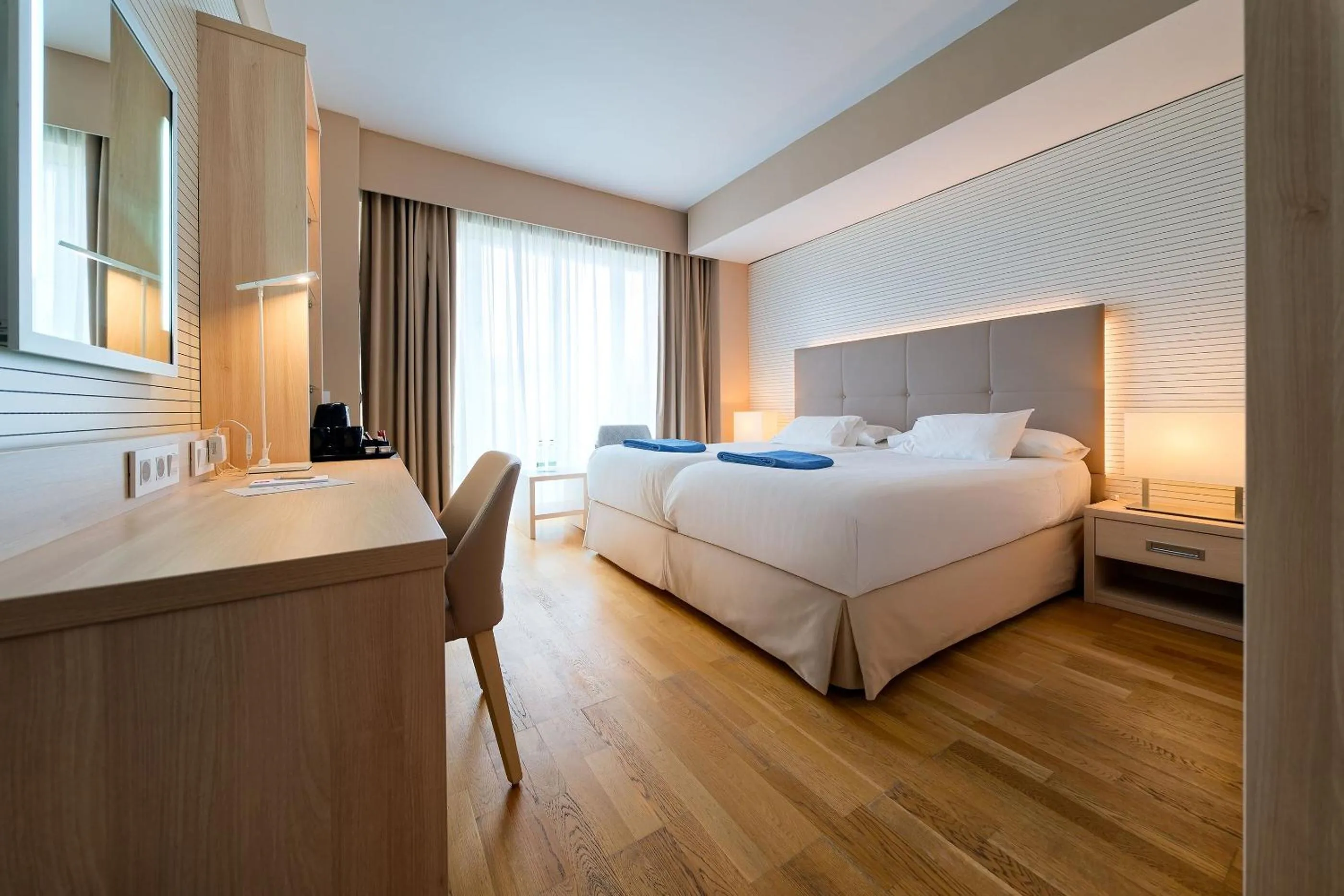 Twin Room Spa Acces included in Bull Reina Isabel & SPA