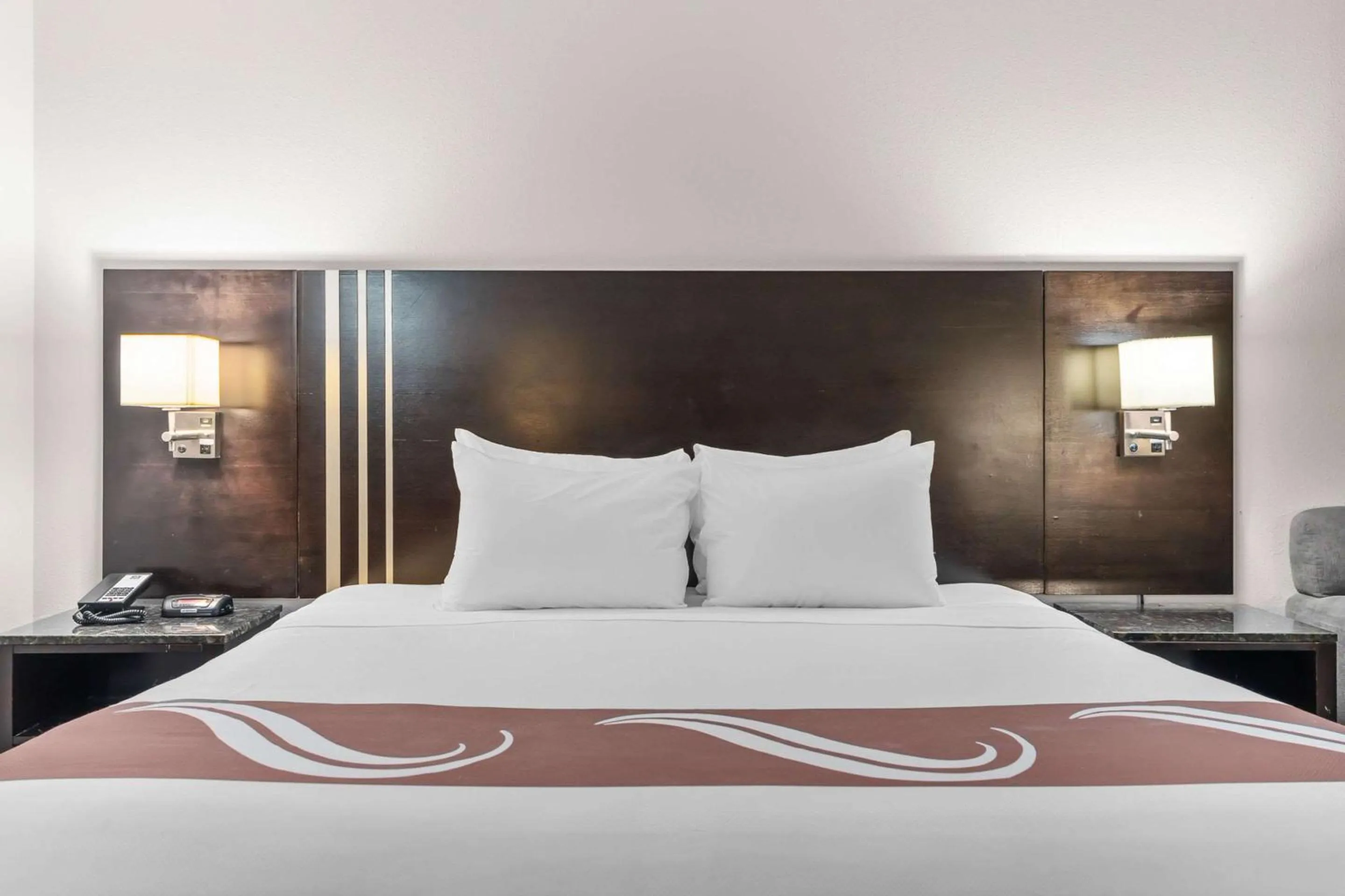 King Room - Disability Access/Non-Smoking in Quality Inn & Suites Mall of America - MSP Airport