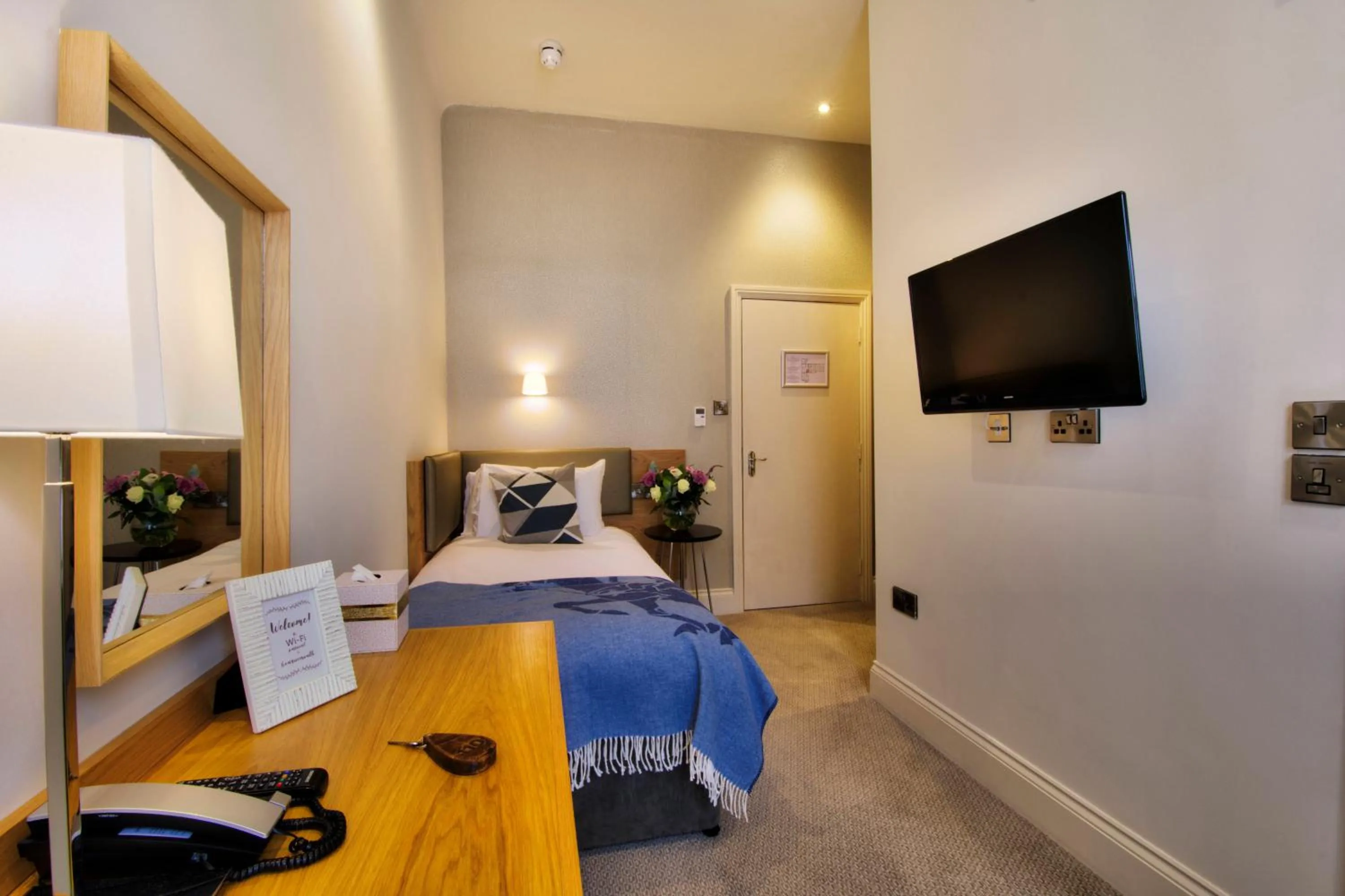 Deluxe Single Room in The Orchid Hotel