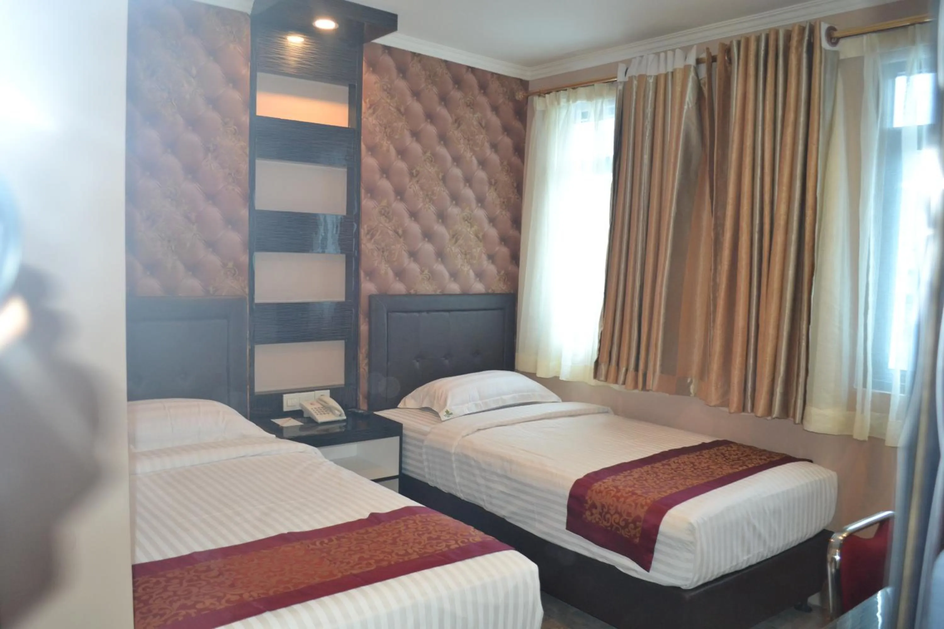 Deluxe Twin Room in Puncak Budget Hotel