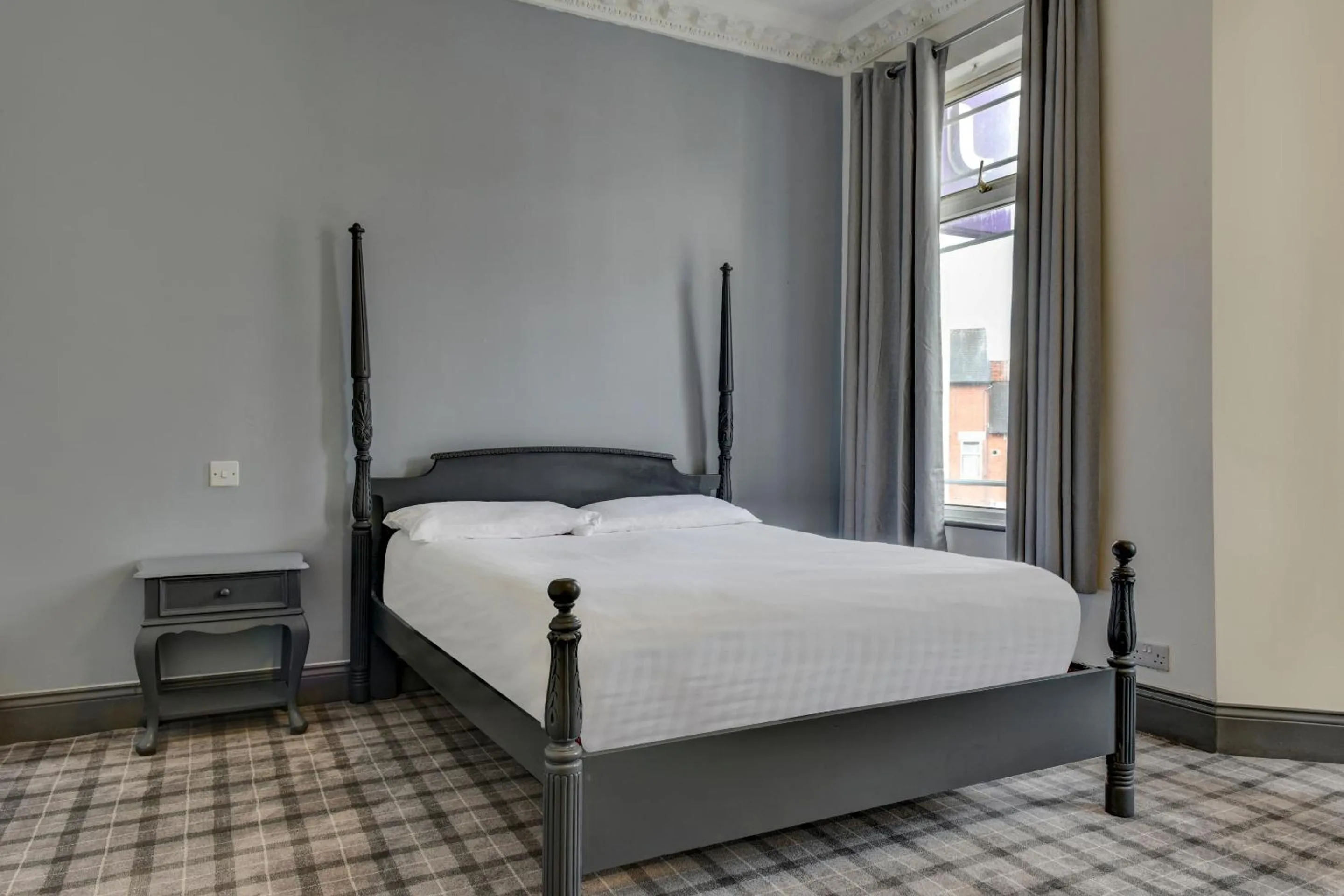 Standard Double Room in Empire Hotel