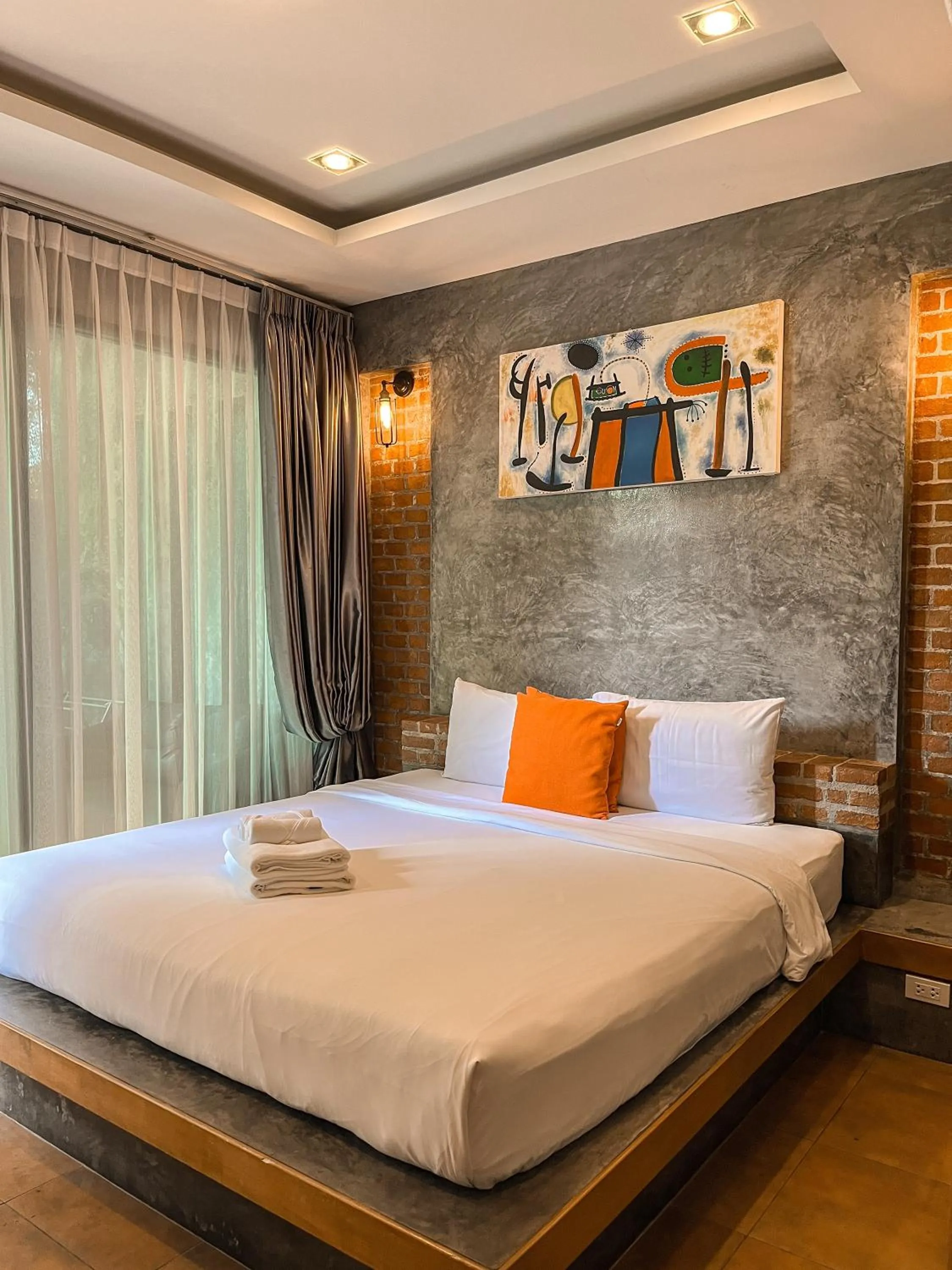 King Room with Pool View in BaanMee Phuket near Chalong Pier