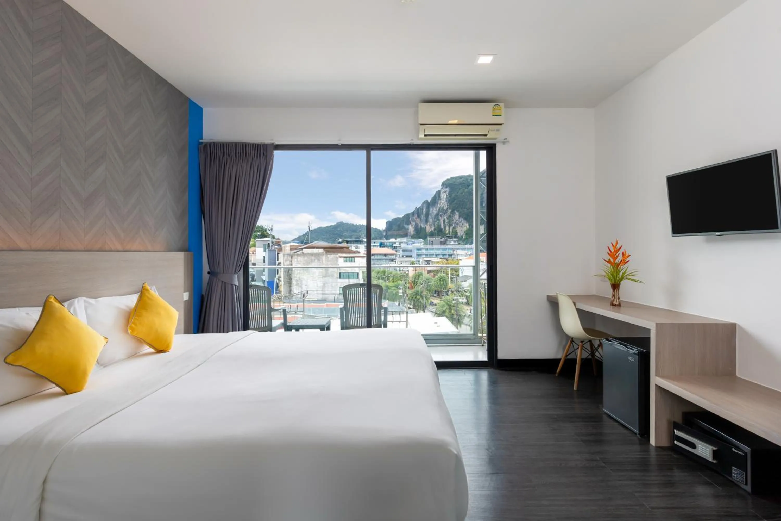 Deluxe Double or Twin Room with Balcony in Wake Up Aonang Hotel