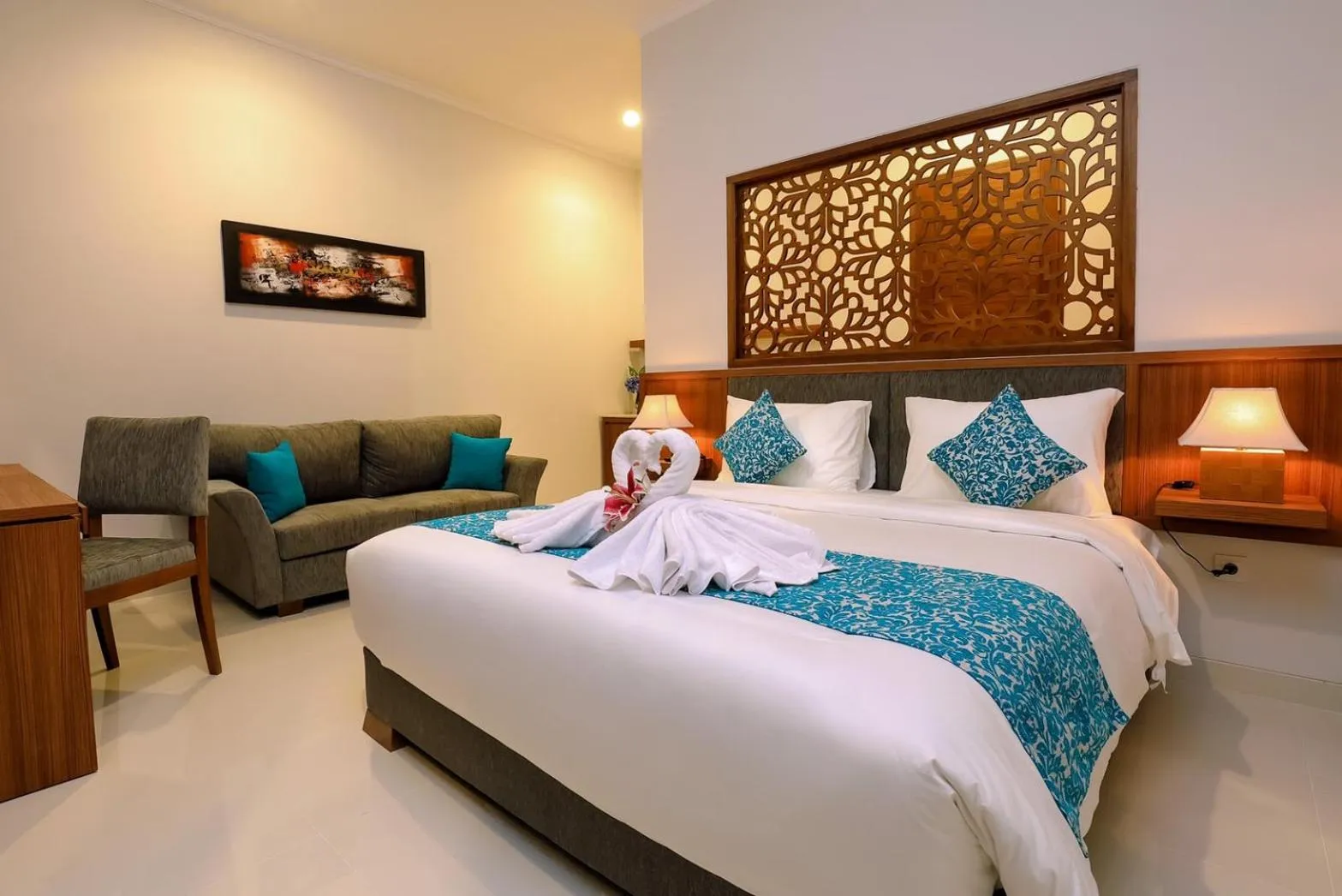 Deluxe Double or Twin Room with Pool Access in Mahana Living