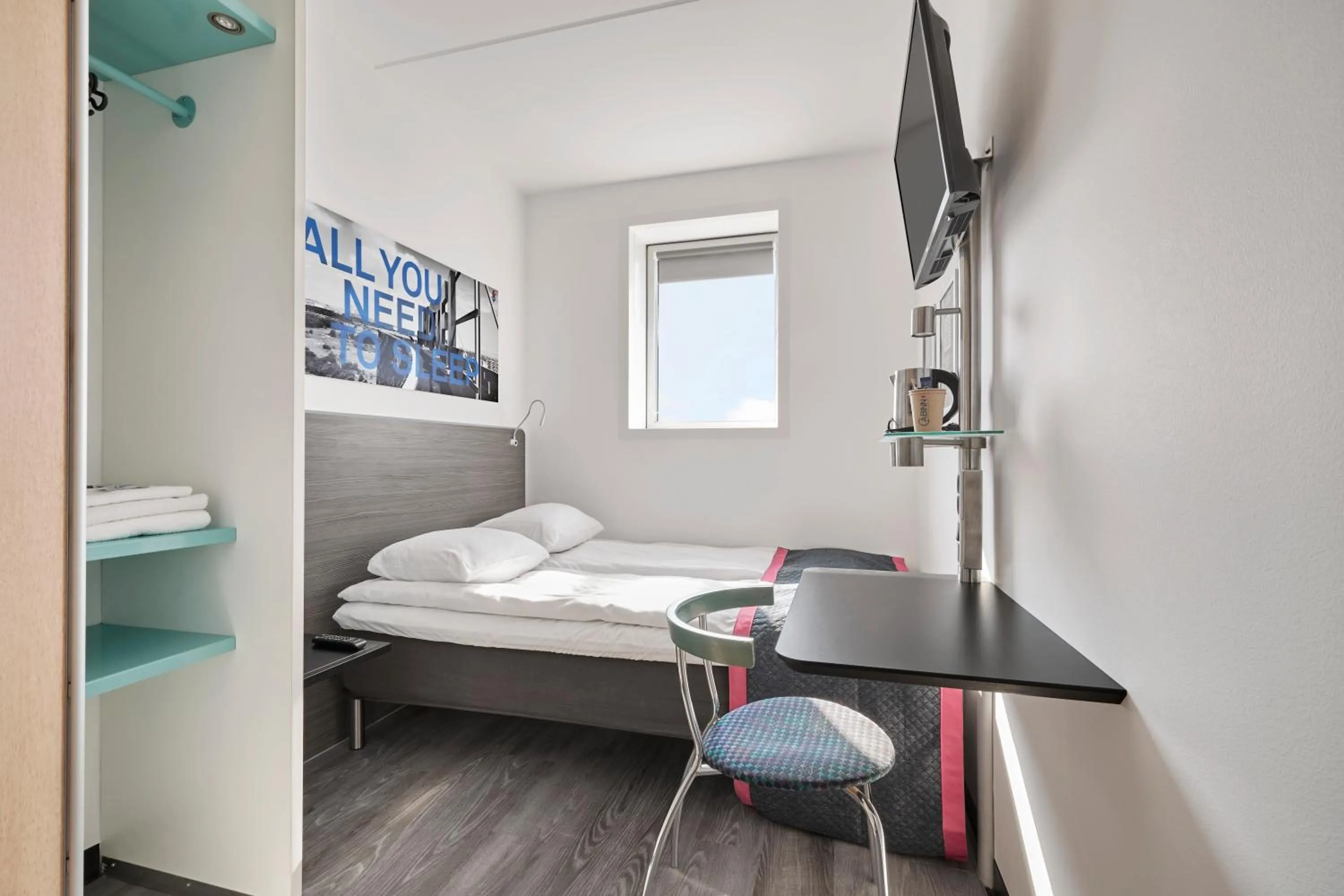 Standard Queen Room in Cabinn Metro