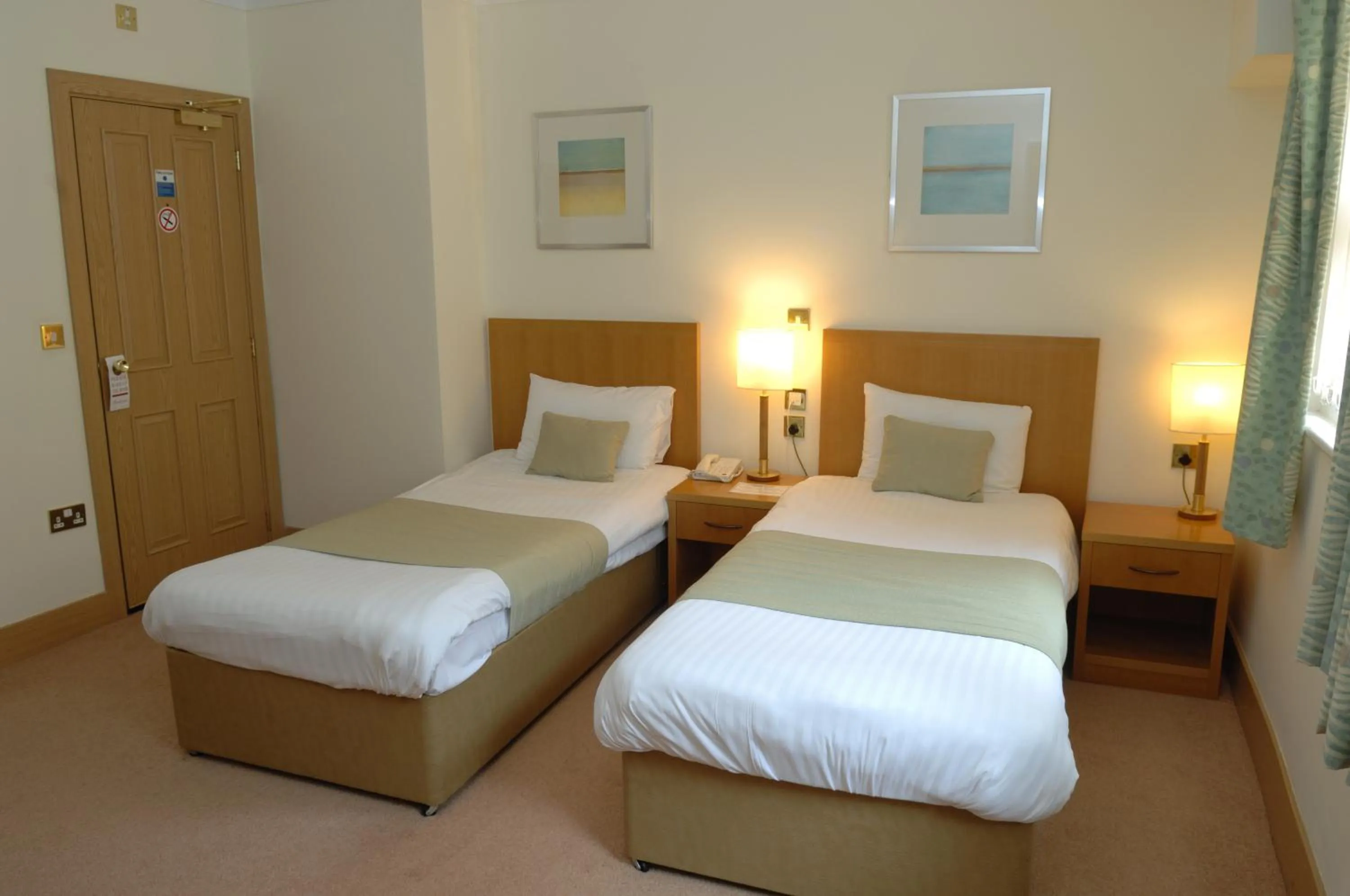 Twin Room in Carousel Hotel