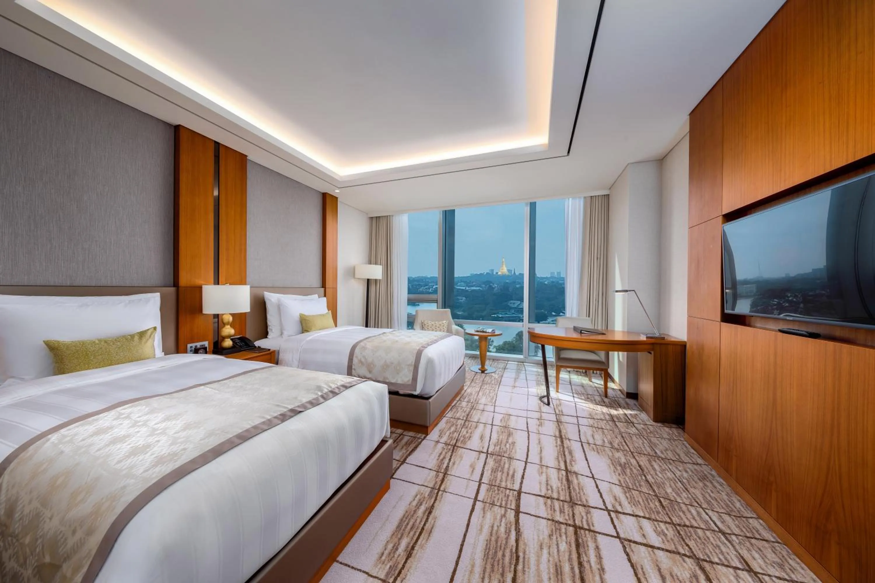Premier Lake Twin in LOTTE Hotel Yangon