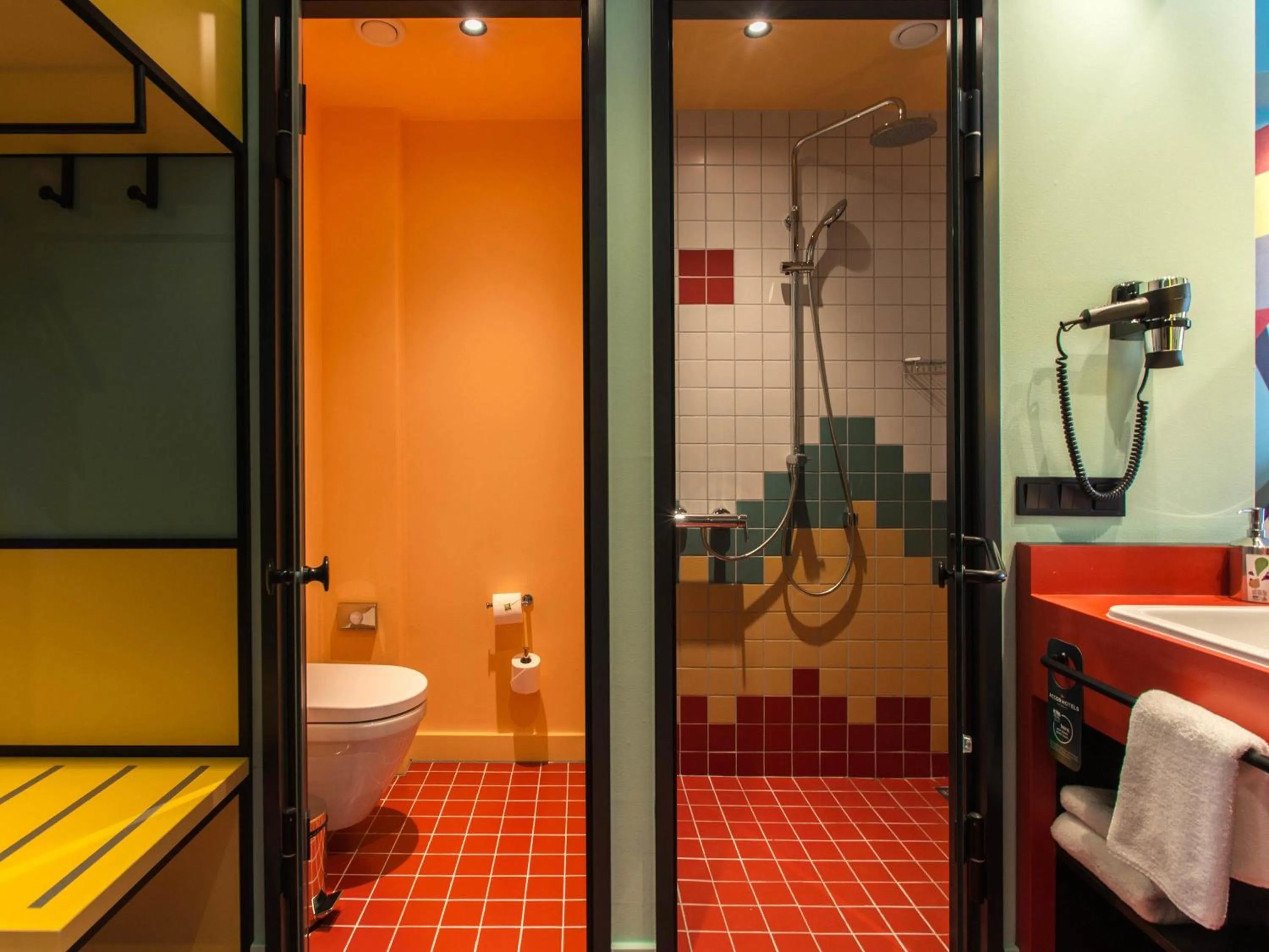 Standard Twin Room in ibis Styles Tbilisi Center