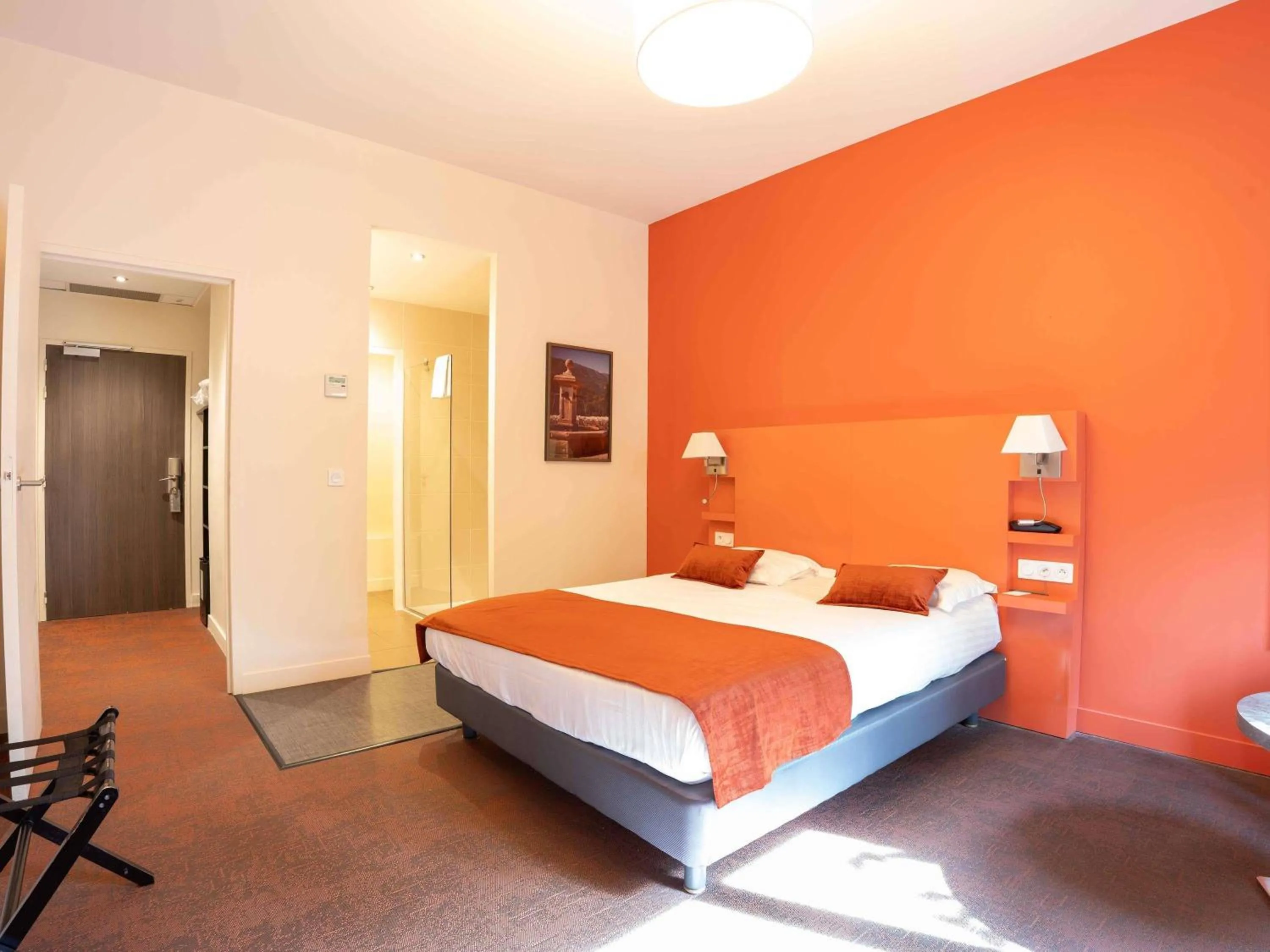 Superior Queen Room with Garden in Mercure Aix-En-Provence Sainte-Victoire