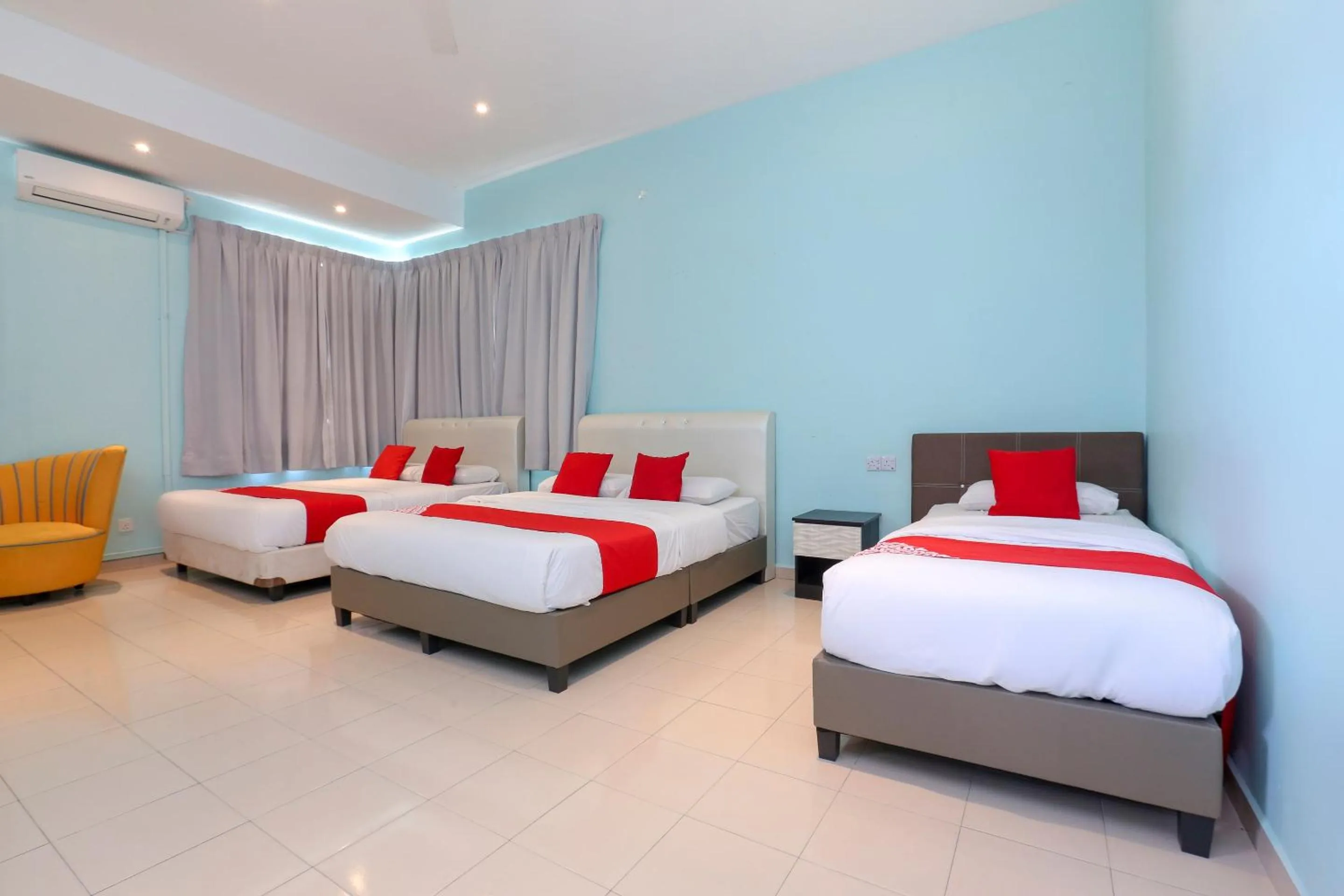 Superior Family Room in Hotel O Come Inn Premium