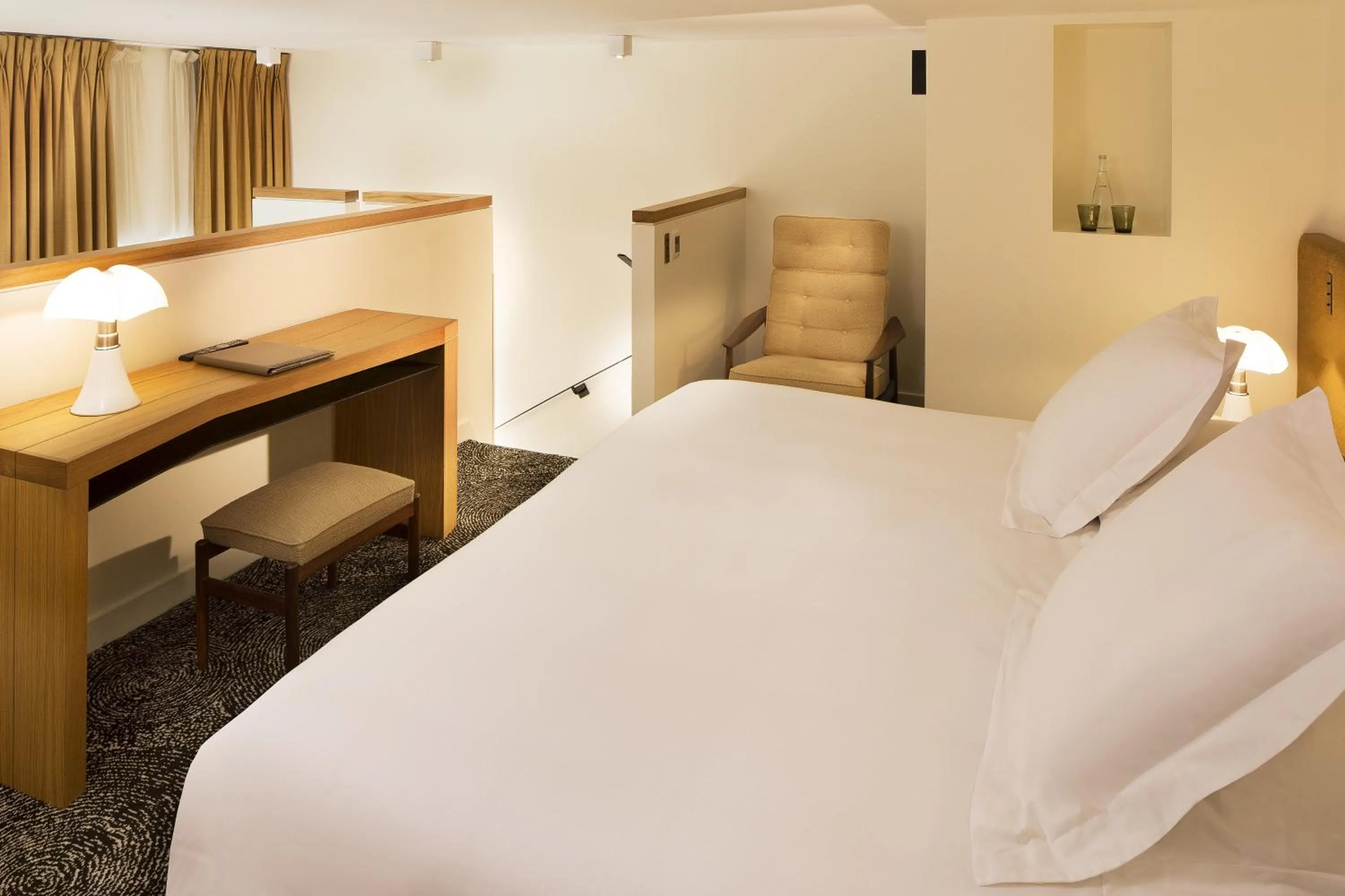 Junior Suite in Hotel Marignan Champs-Elysées