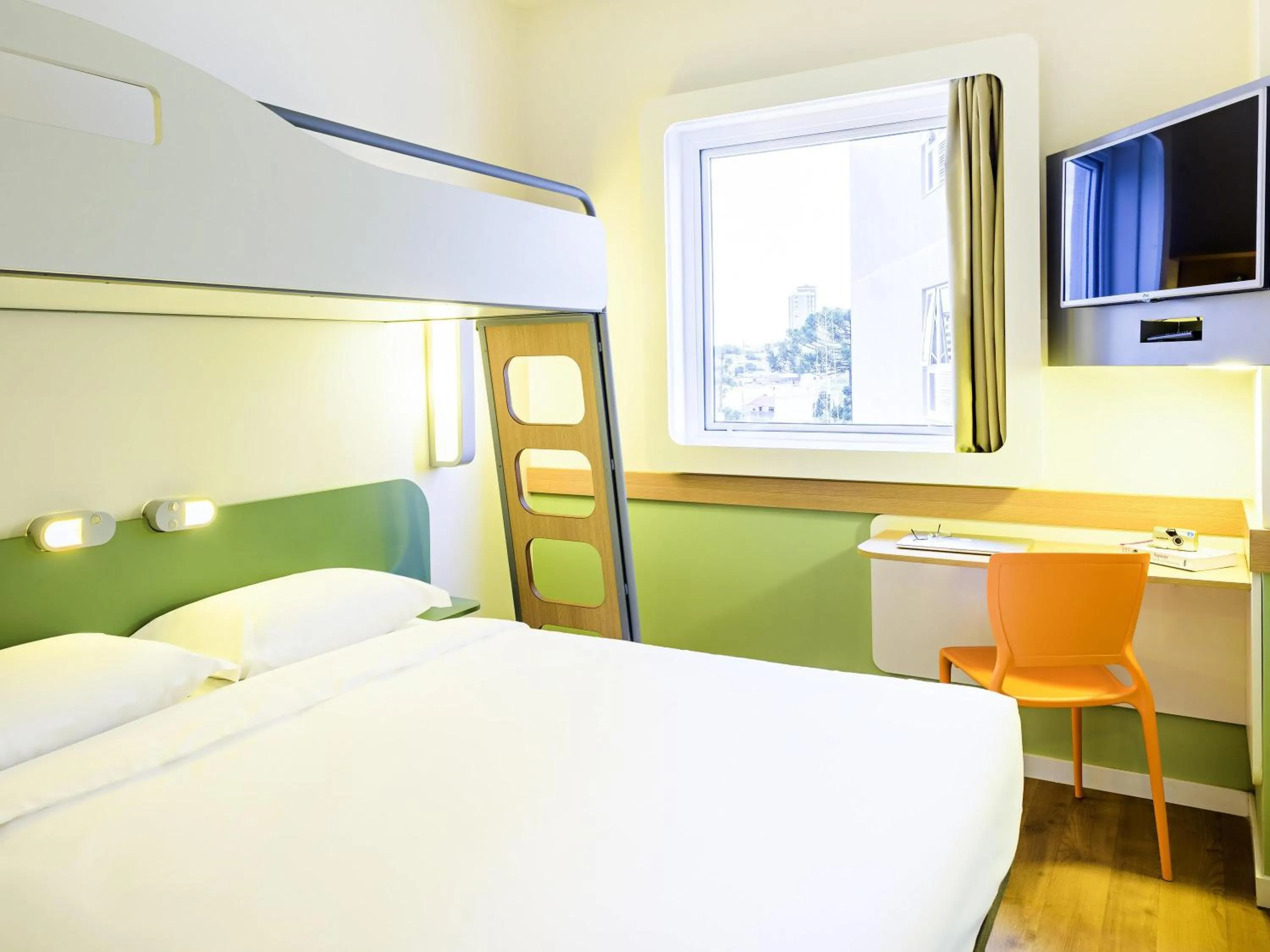 Family Room - single occupancy in ibis budget Curitiba Aeroporto