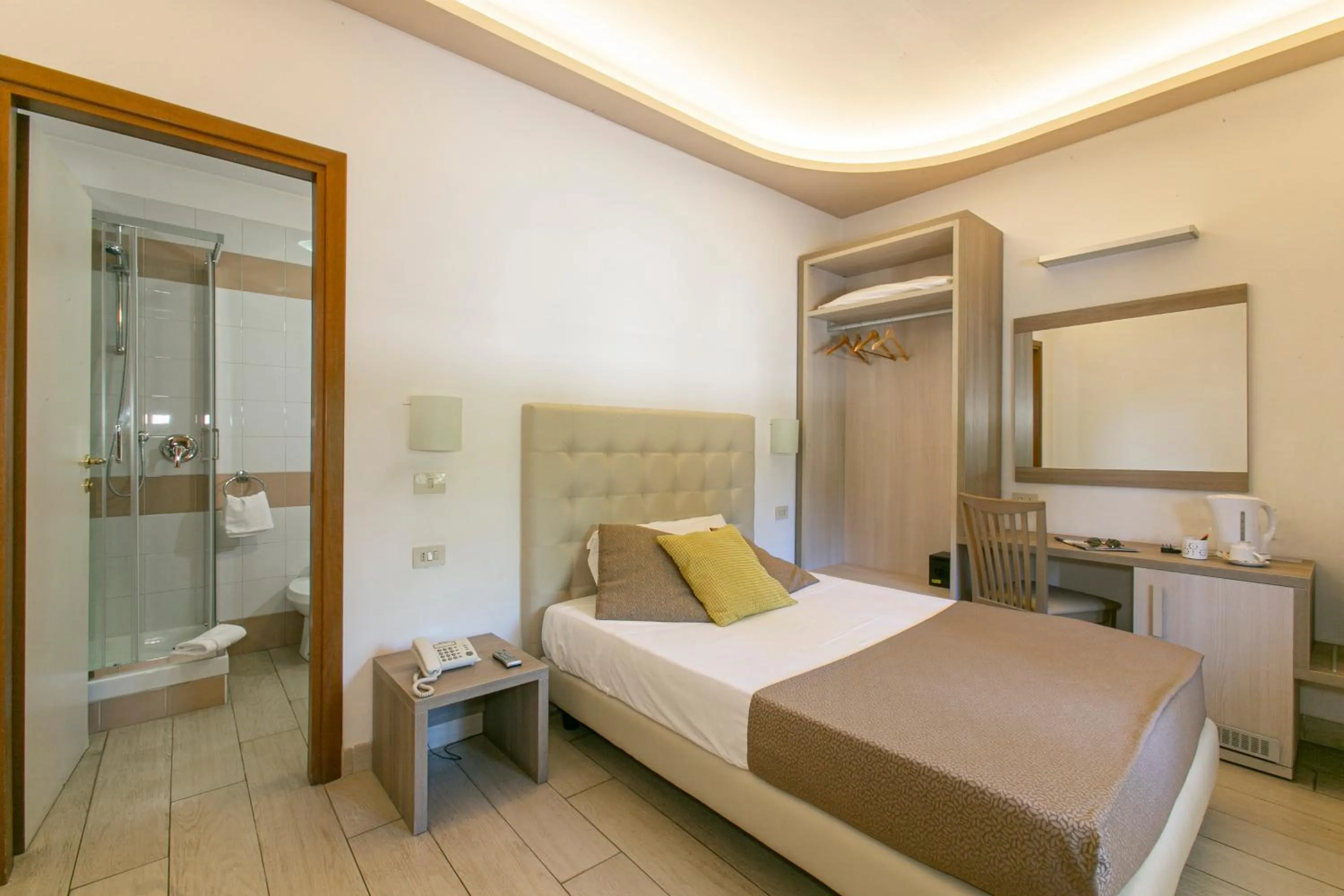 Single Room in Hotel Boomerang
