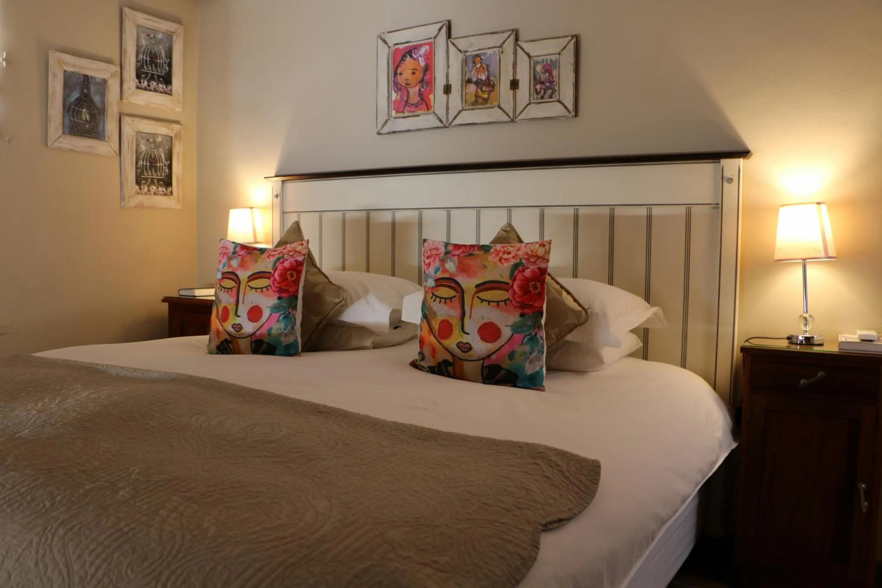 Standard King Room - single occupancy in Daisy Country Lodge