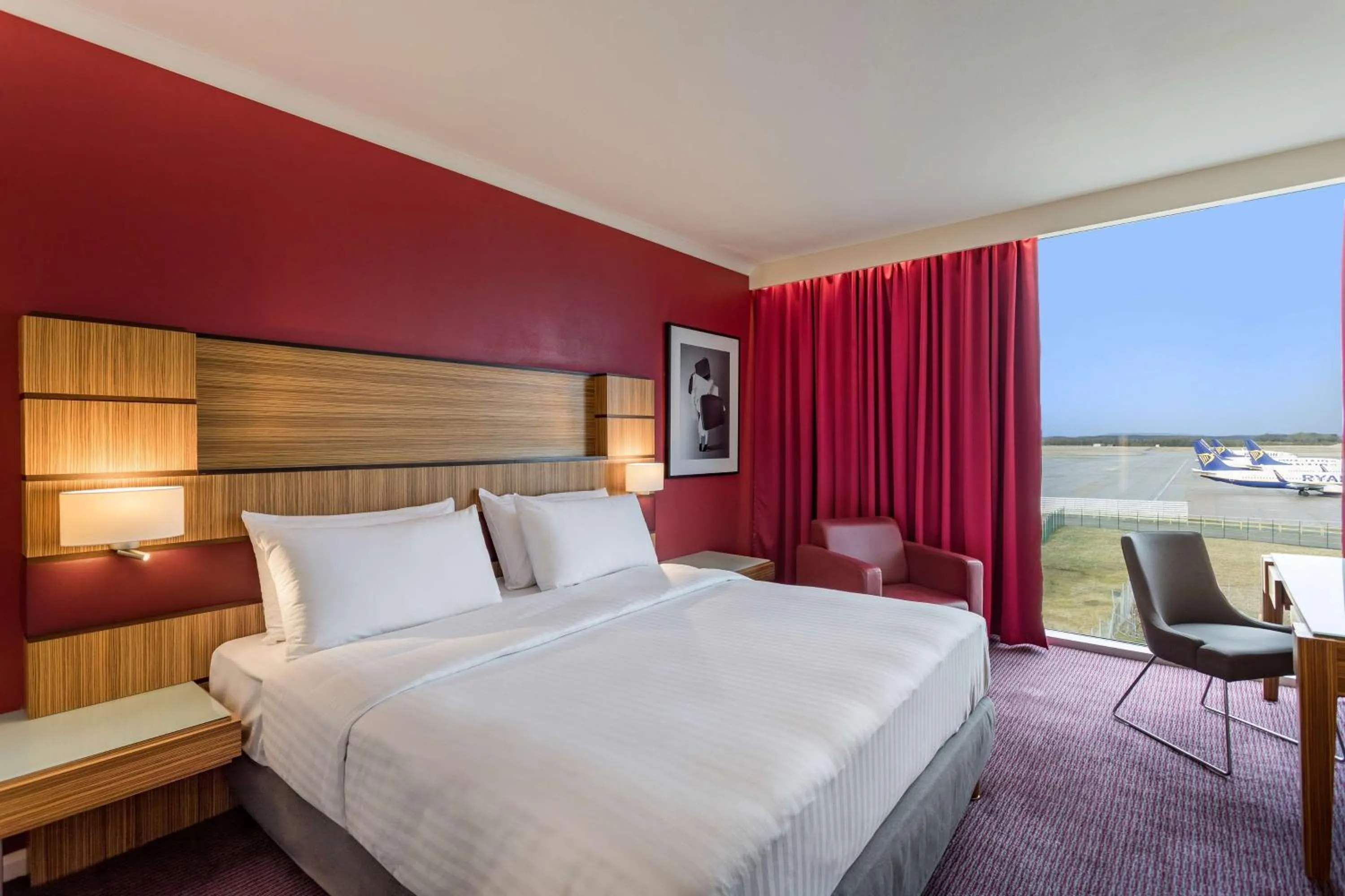 Superior Room with Runway View in Radisson Blu Hotel London Stansted Airport