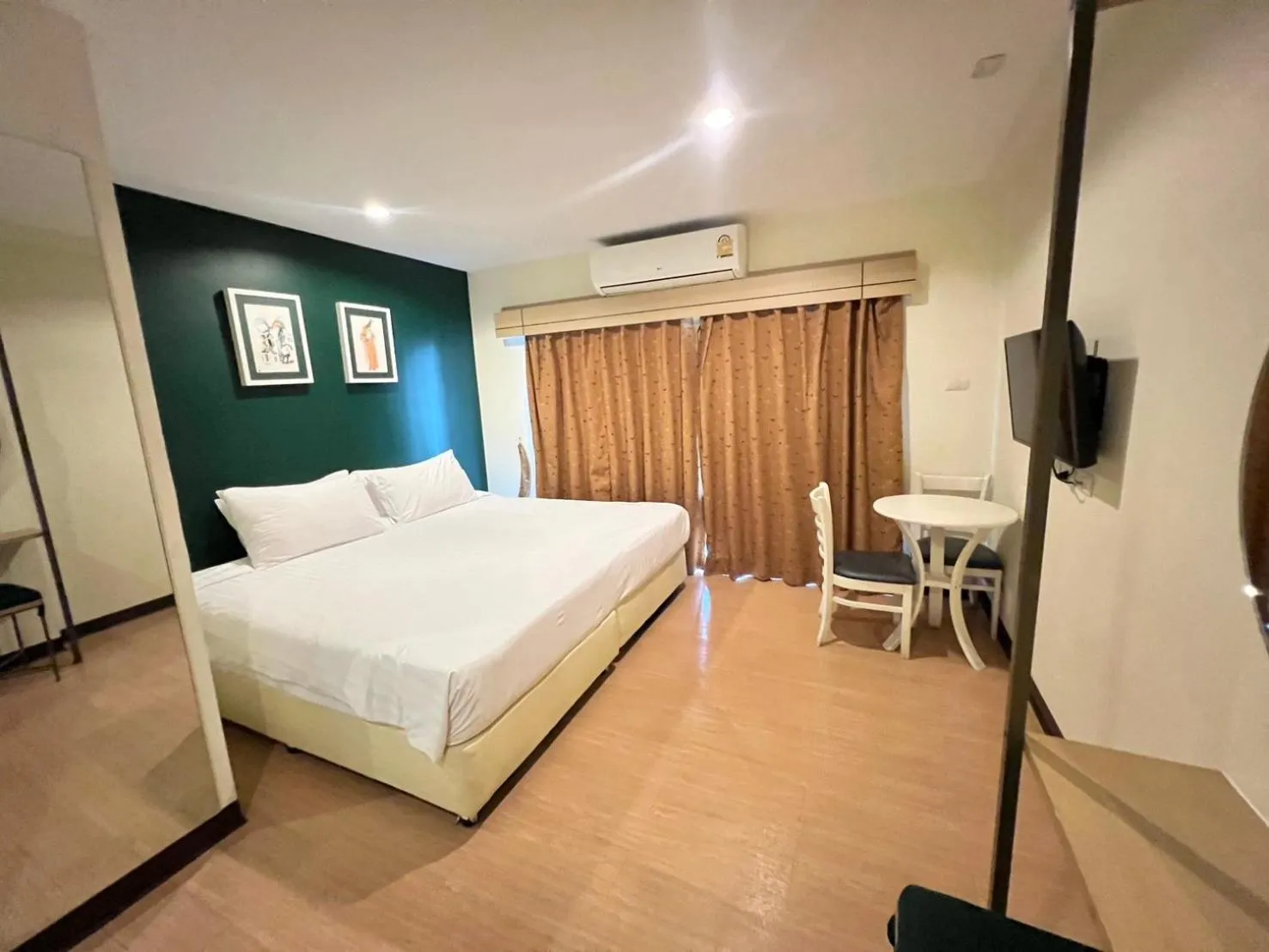Deluxe Suite in Klean Residence Hotel