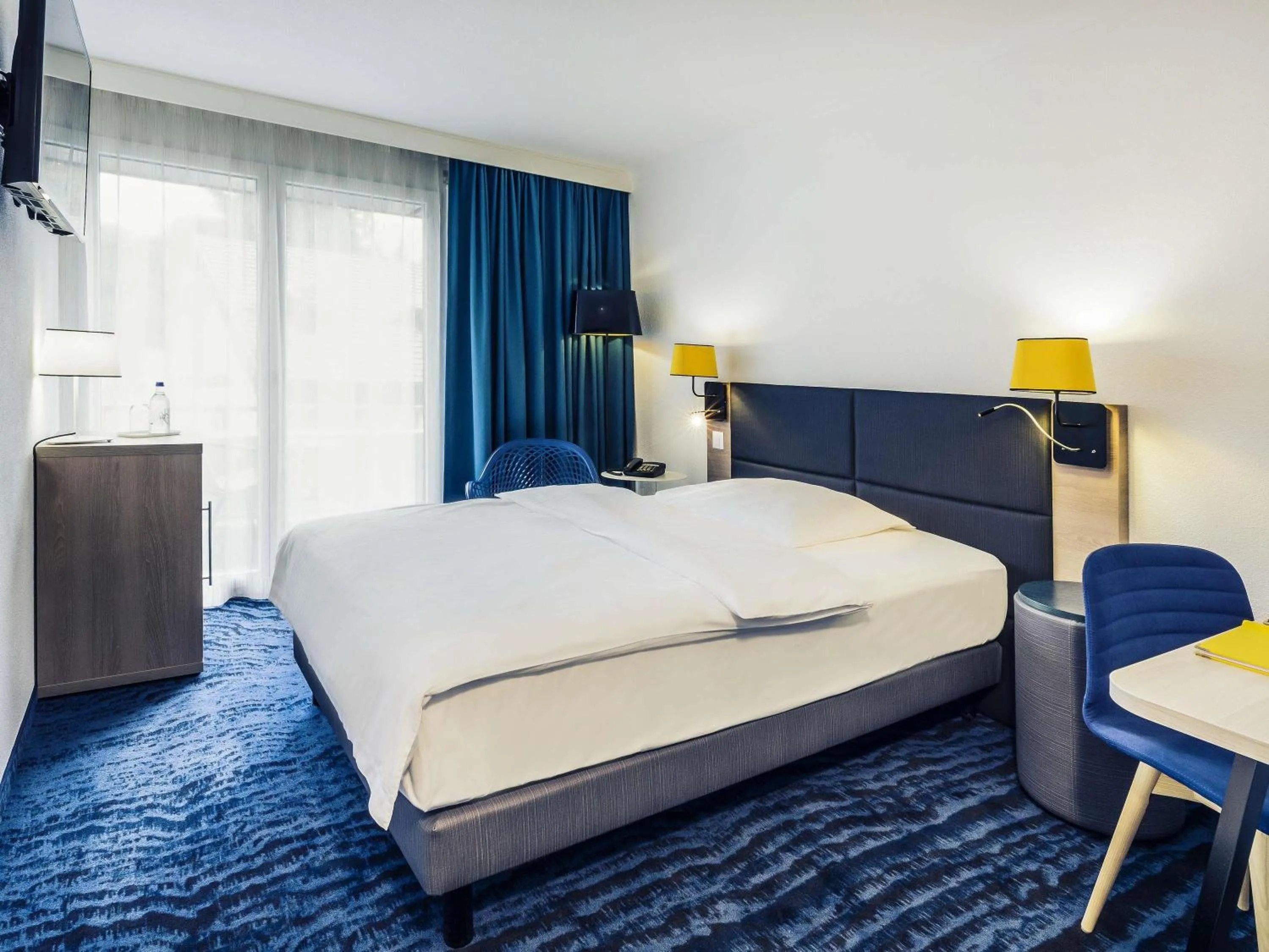 Standard Double Room with Balcony - single occupancy in Mercure Lenzburg Krone