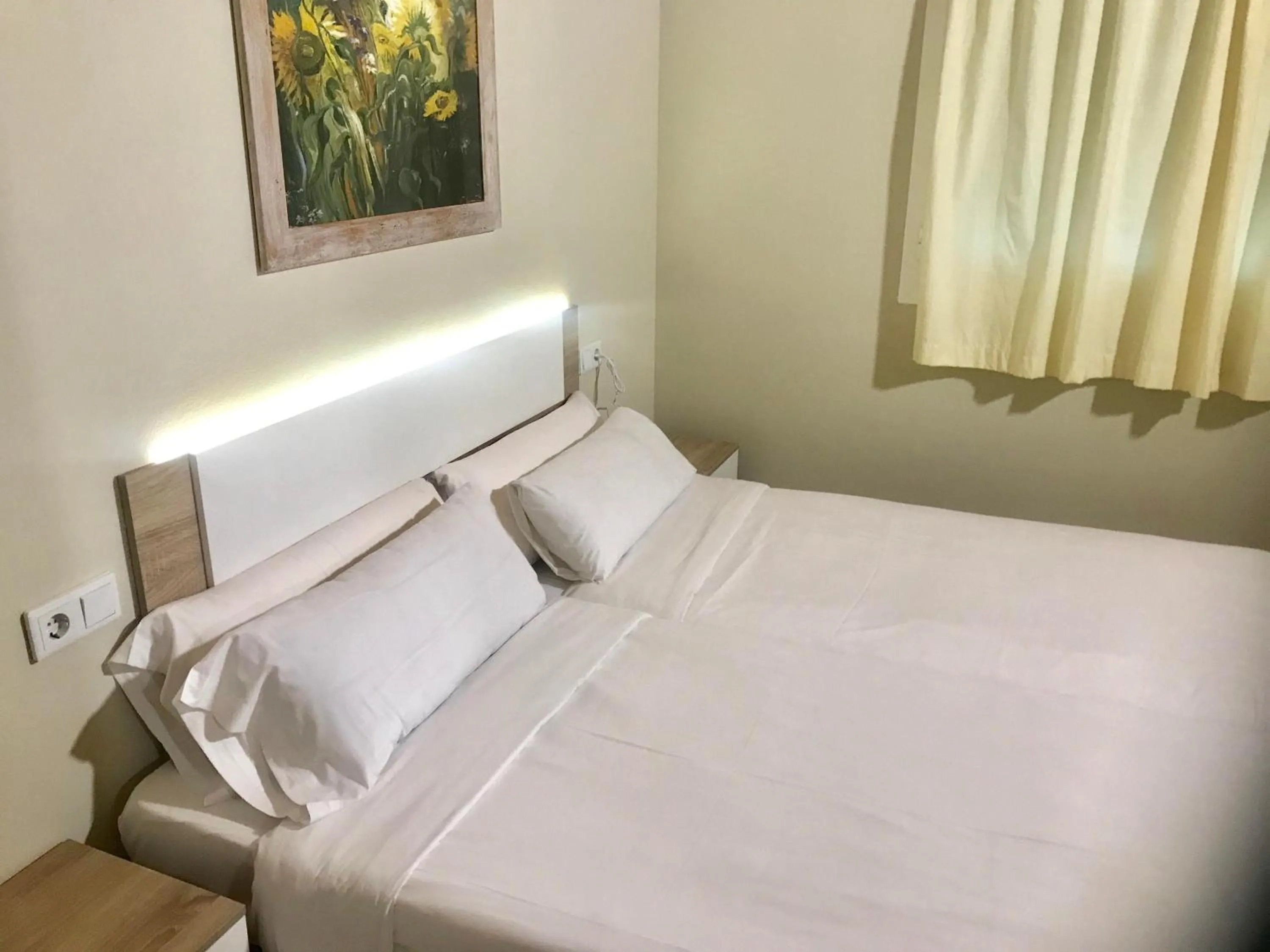 Two-Bedroom Apartment in Apartamentos Giuliano