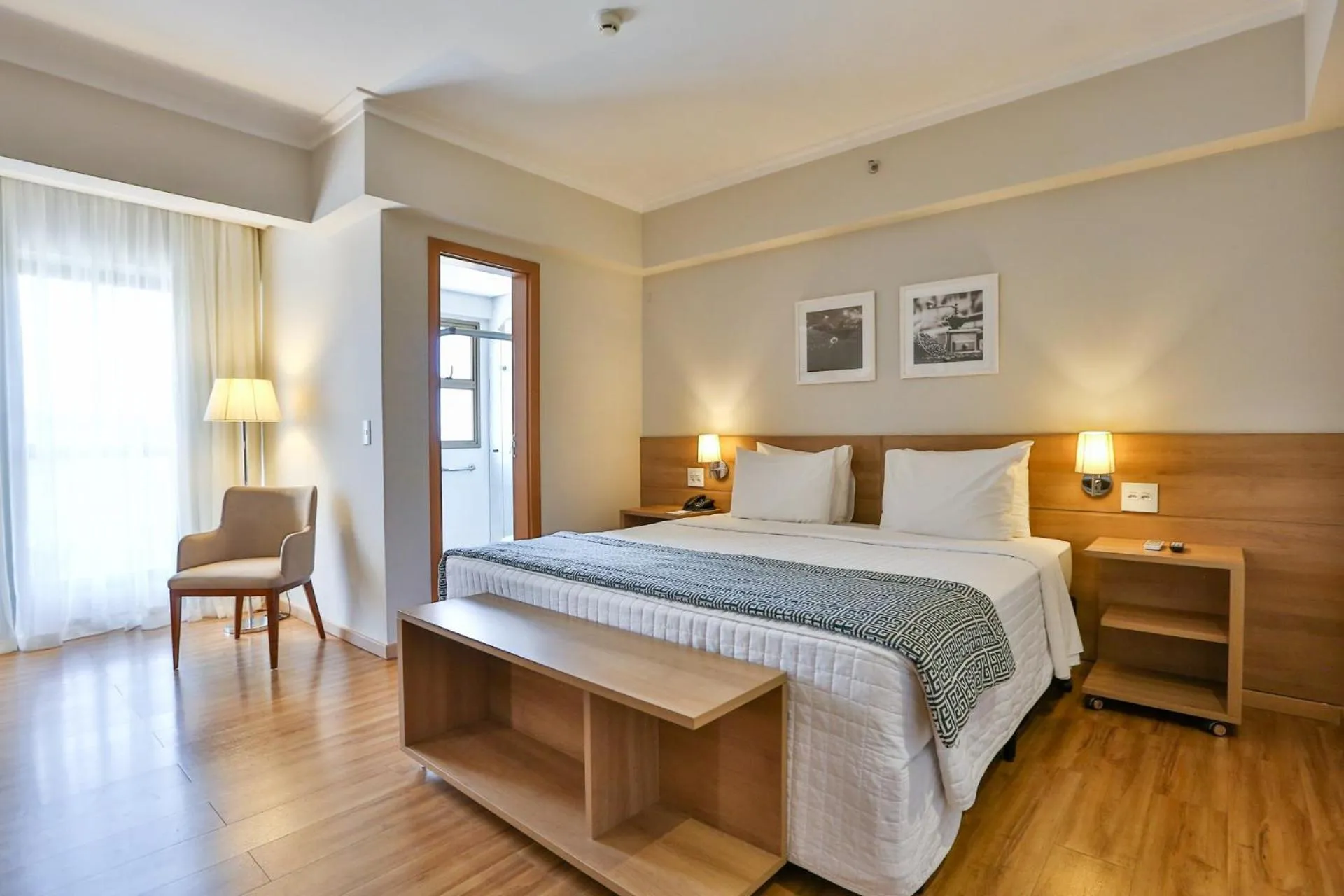 Deluxe King Double Room - single occupancy in Matiz Vilaboim Ribeirão Preto