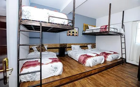 Deluxe Family Room in PI Grand Hotel