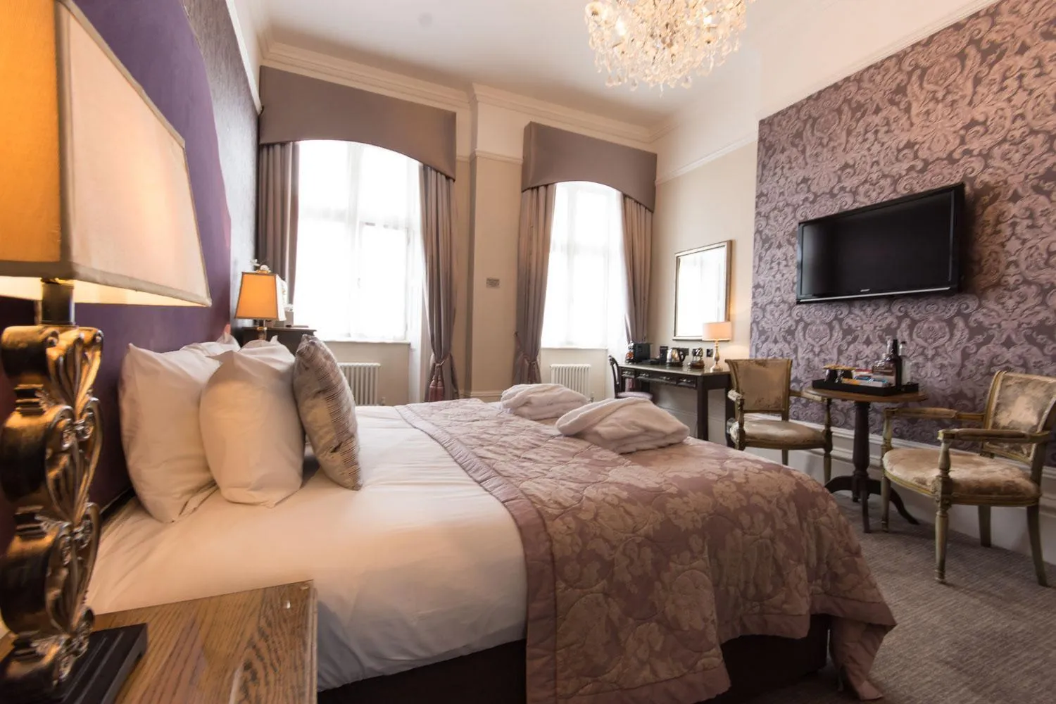 Feature Double Room in Dukes Head Hotel Kings Lynn