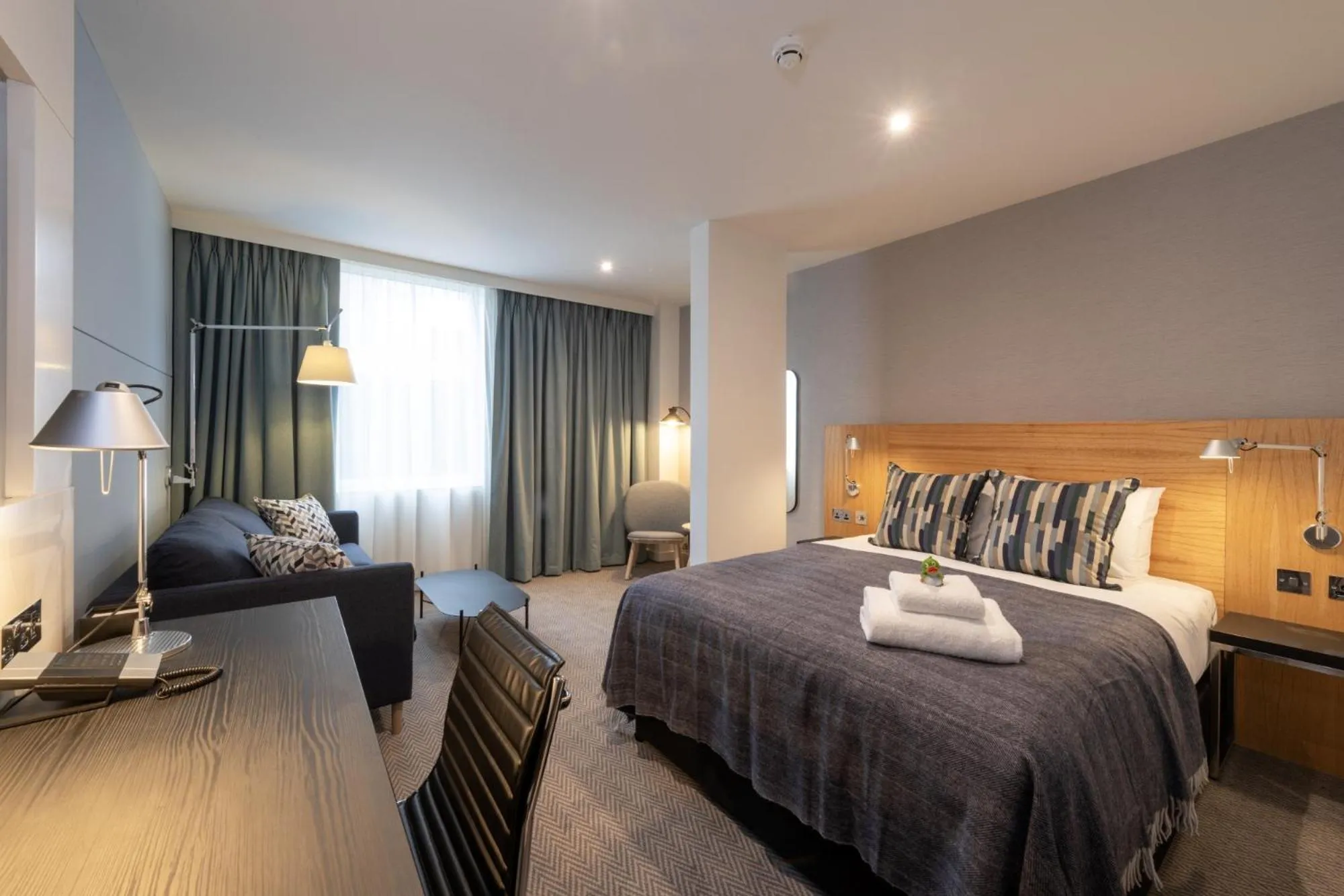 Family Room in Apex City of Edinburgh Hotel