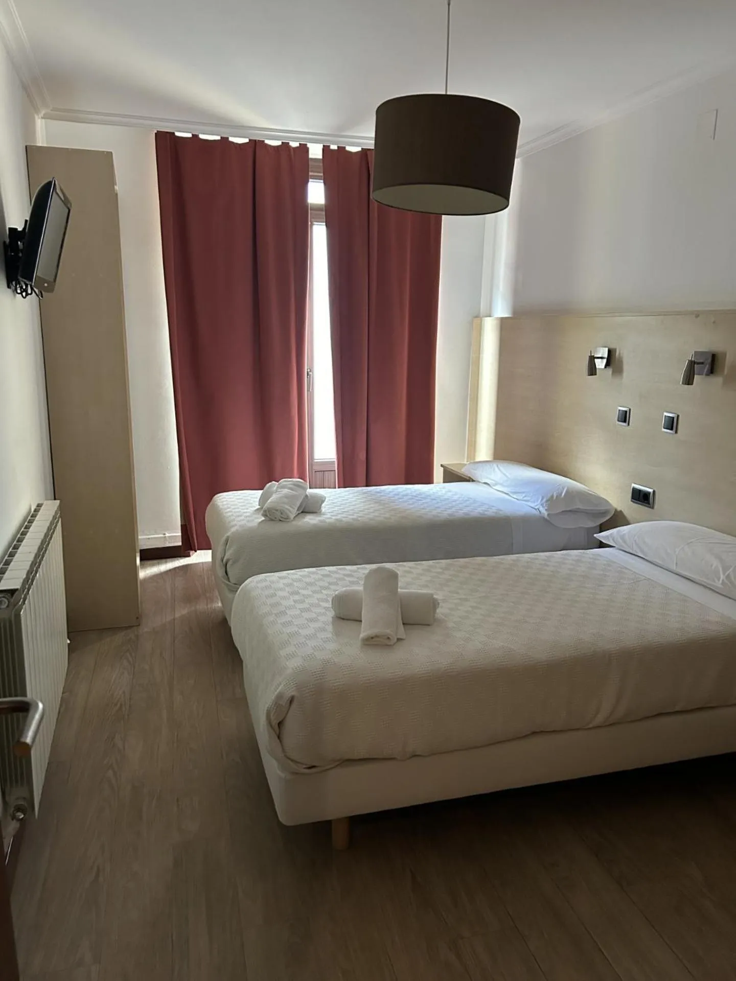 Twin Room with City View in Casa OTANO