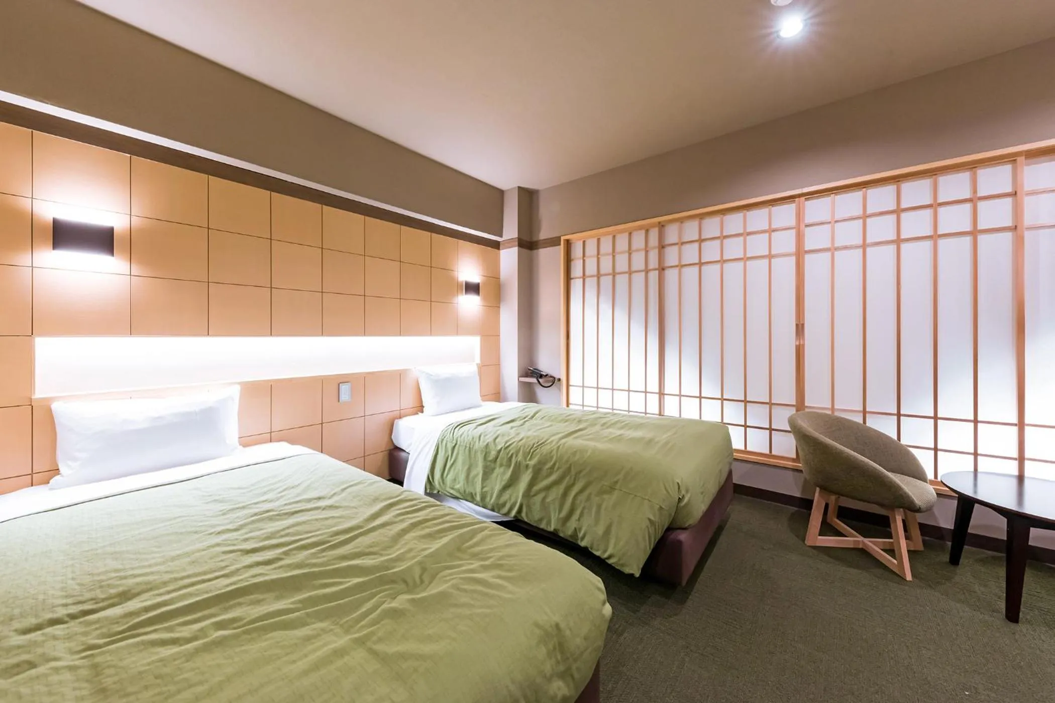 Deluxe Twin Room in Akasaka Yoko Hotel