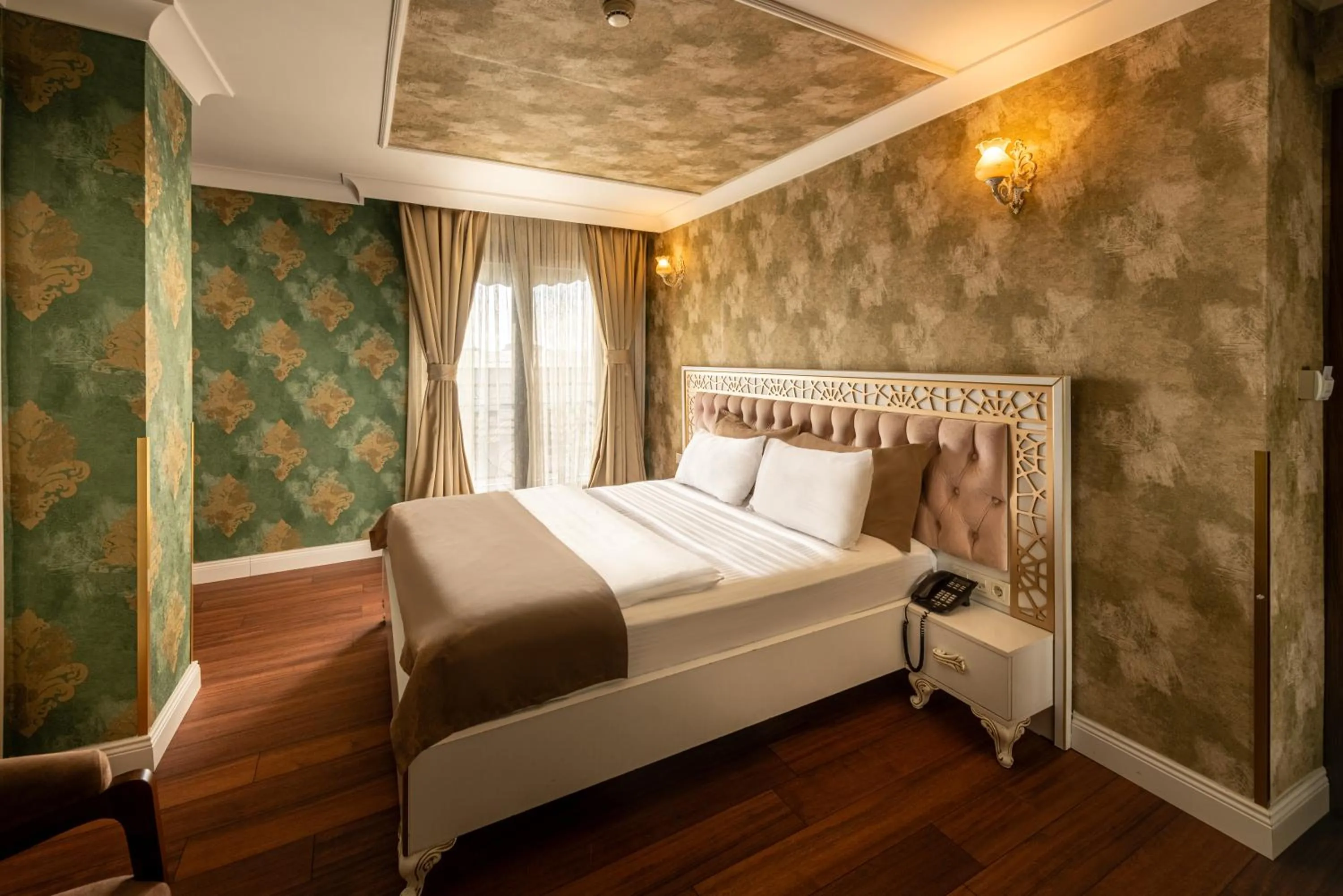 King Room - single occupancy in Golden Dream Otel