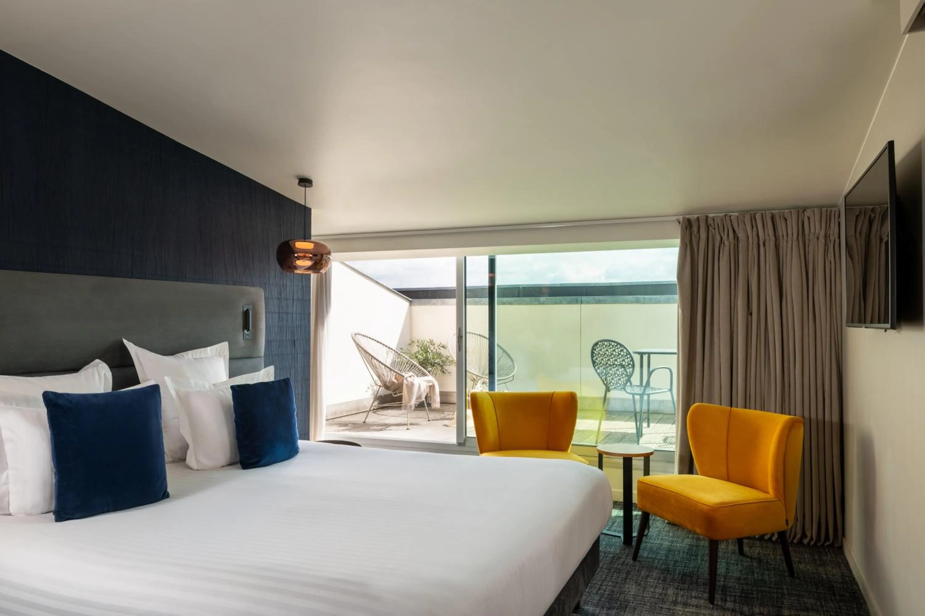 Deluxe Double Room Spa Bath and Terrace in Hôtel La Maison Bord'eaux