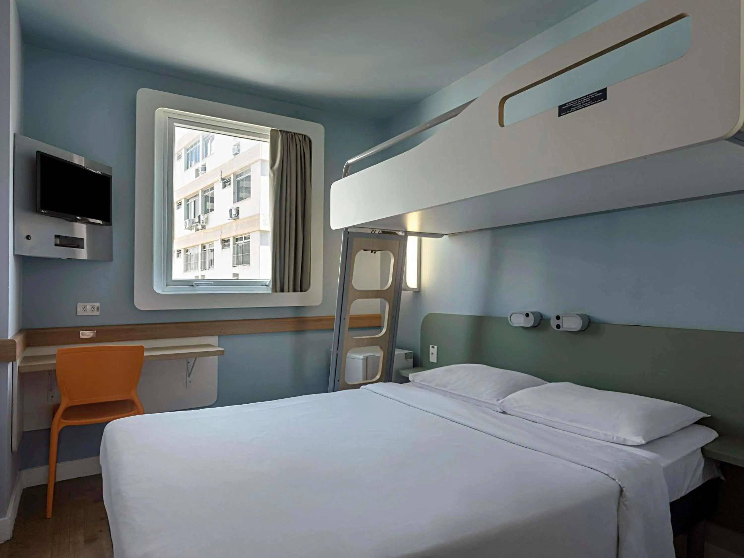 Superior Double Room with View in ibis budget RJ Praia de Botafogo