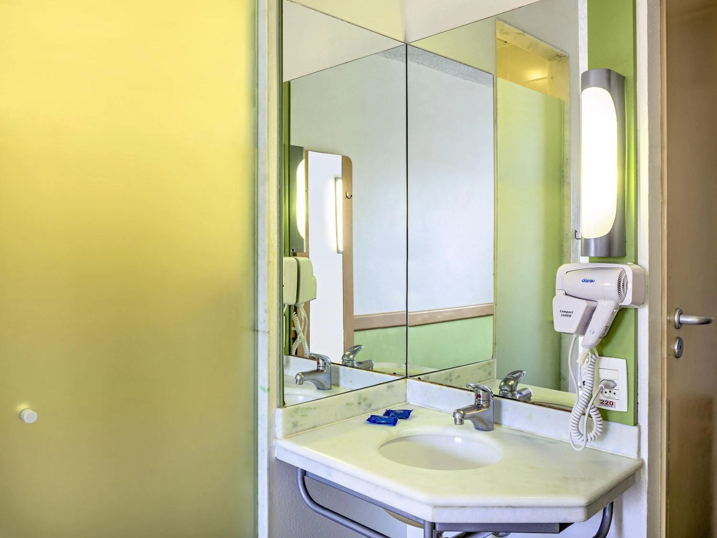 Superior Apartment with Double Bed in ibis budget Belo Horizonte Minascentro